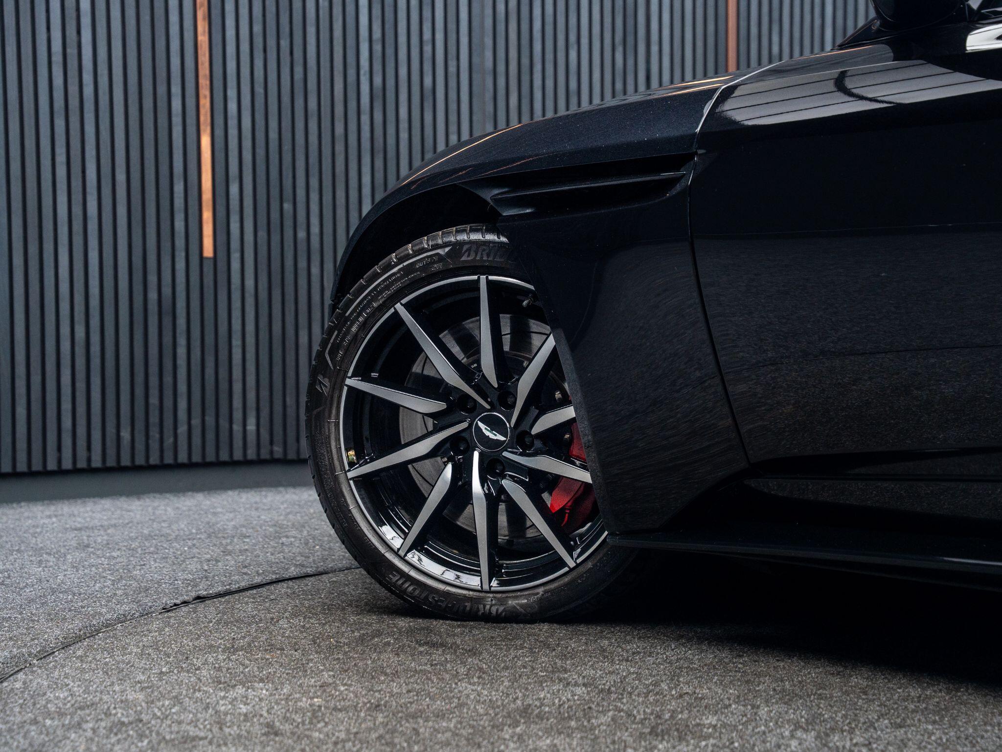Aston Martin DB11 view 15
