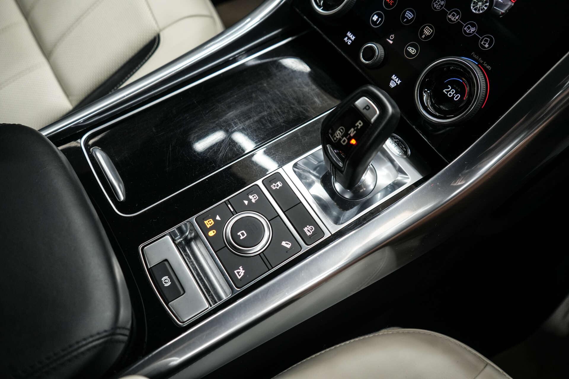 Land Rover Range Rover Sport view 37