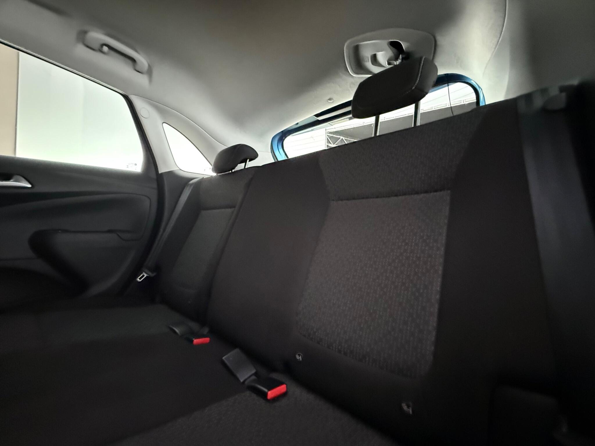 Vauxhall Crossland X view 27