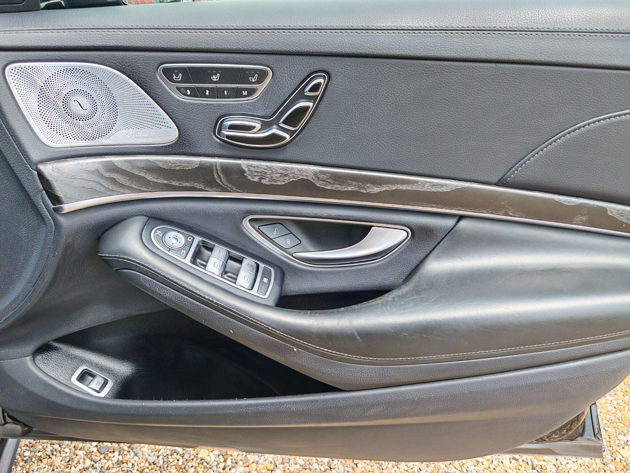 Mercedes-Benz S Class view 25