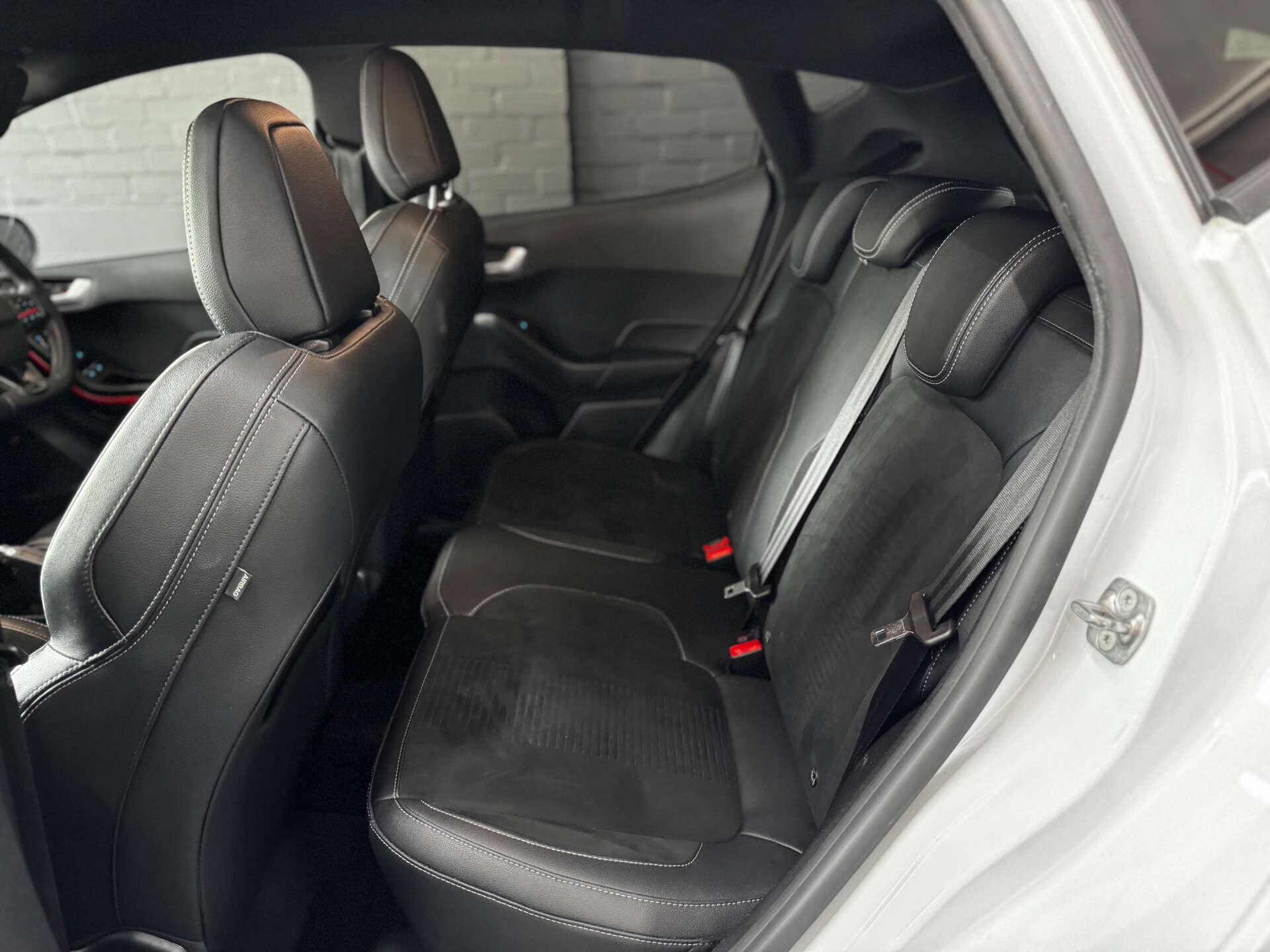 Ford Fiesta view 54
