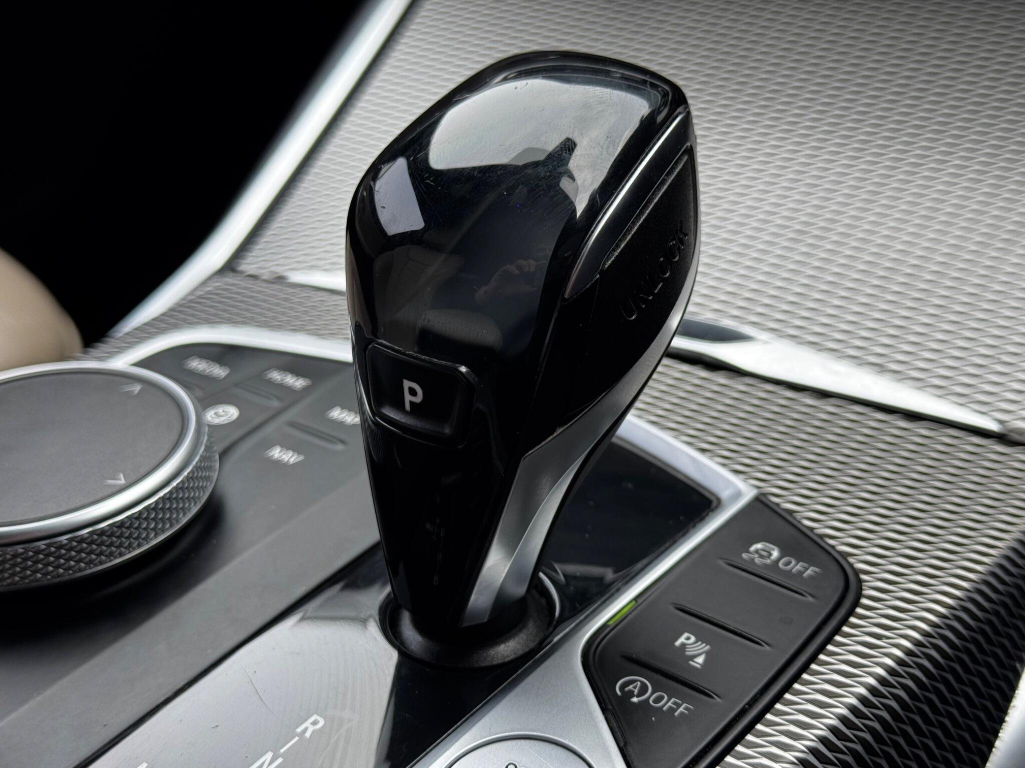 BMW 3 Series view 20