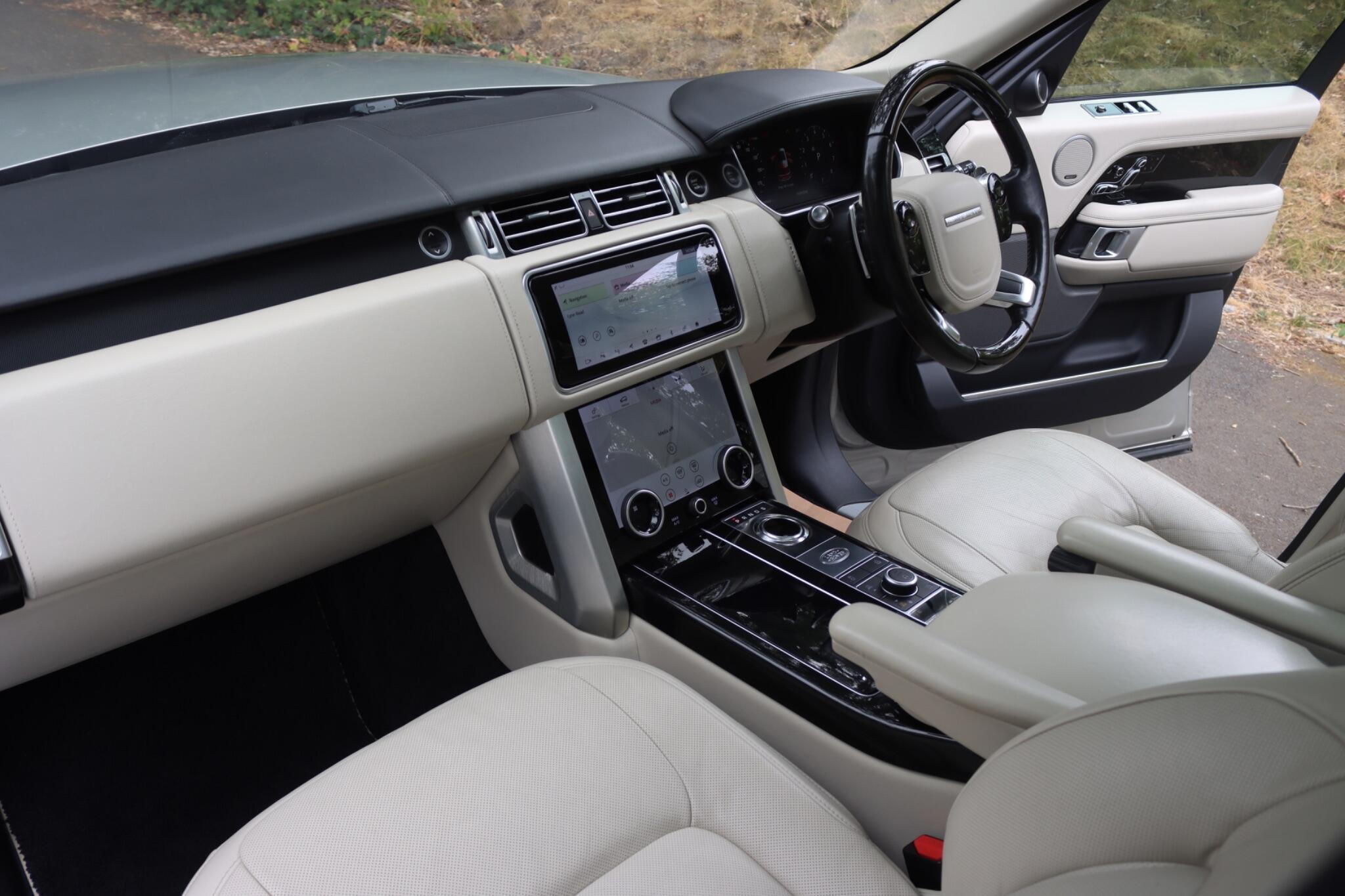 Land Rover Range Rover view 12