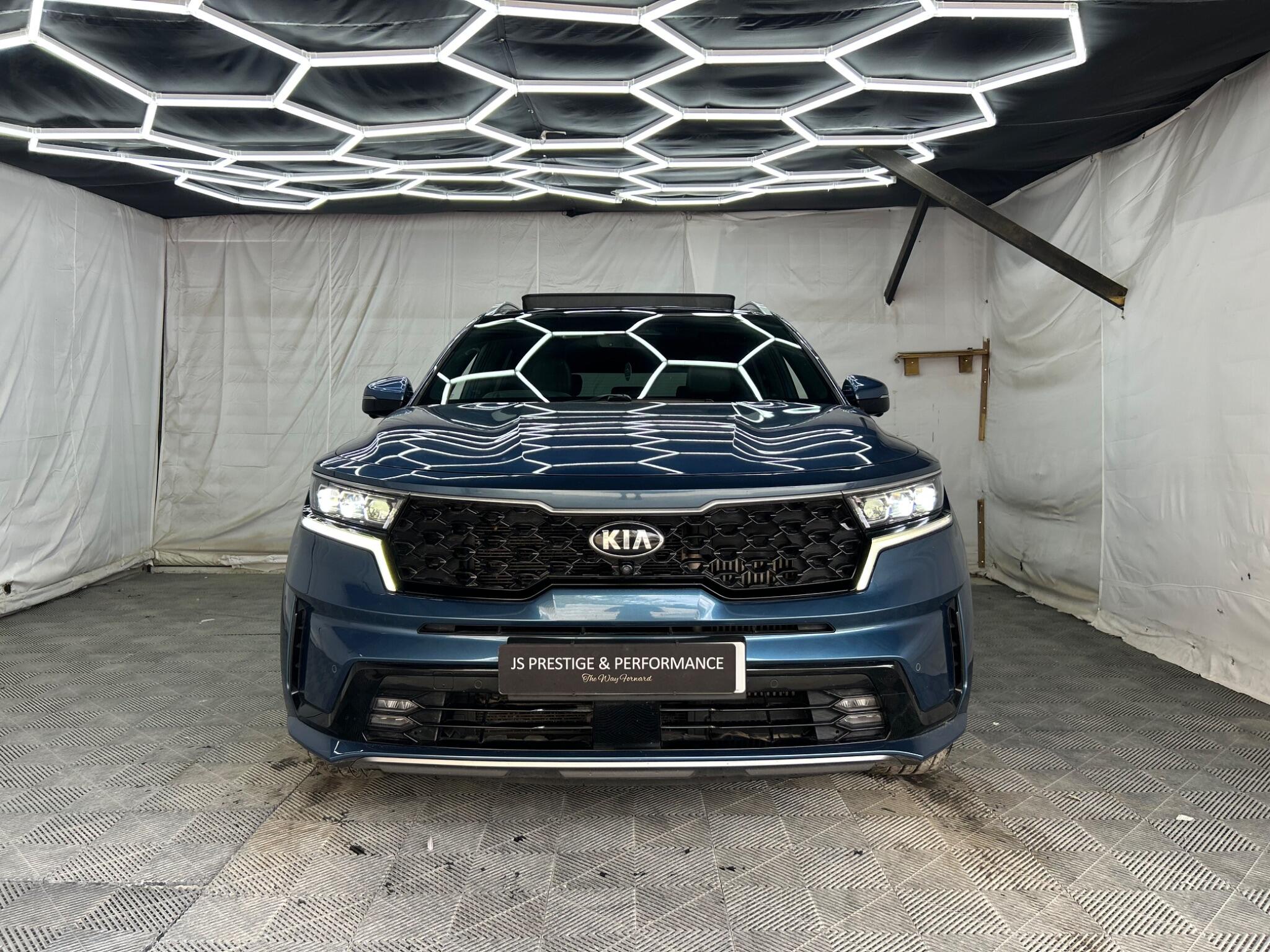 Kia Sorento view 2