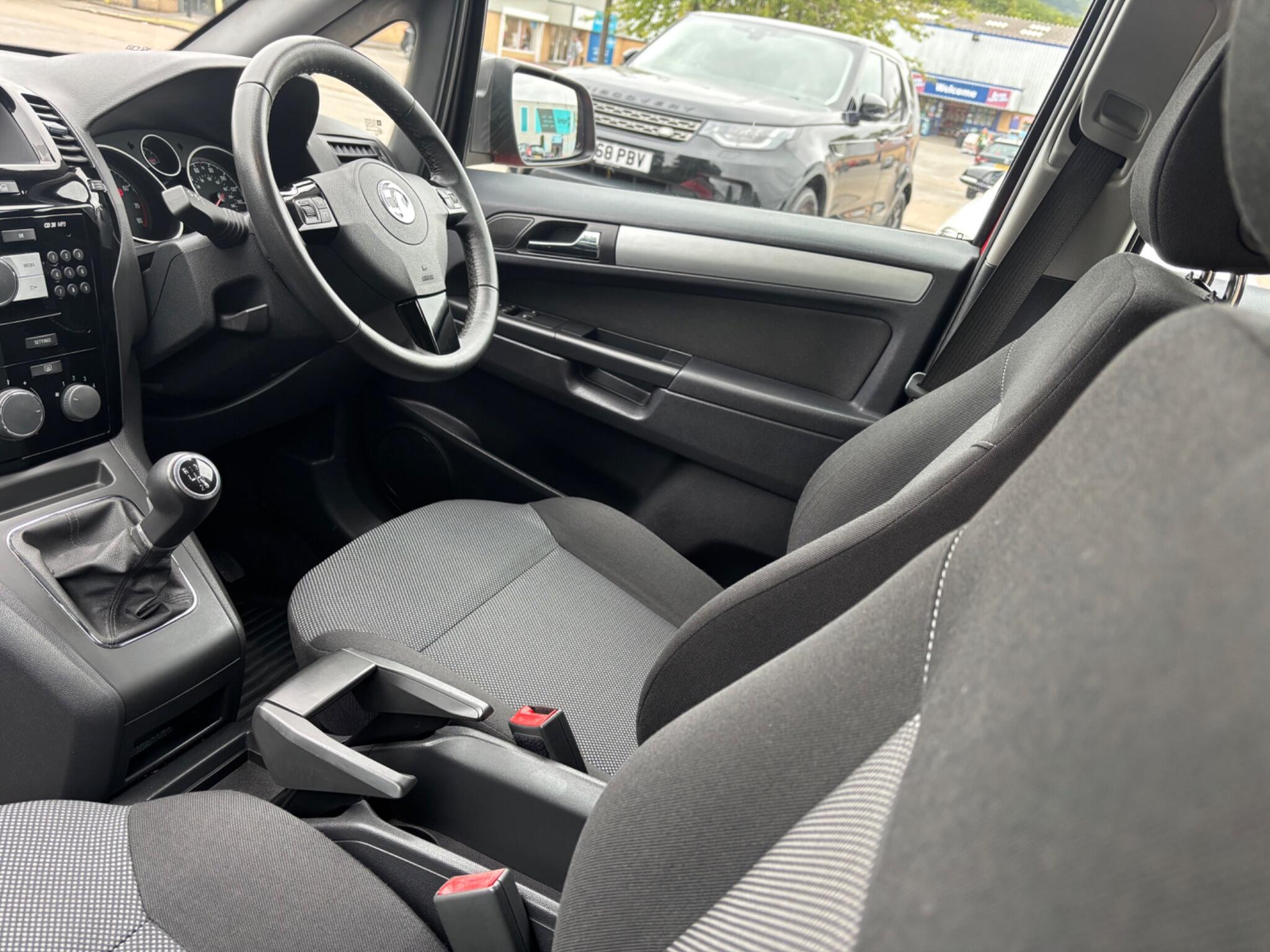 Vauxhall Zafira view 8
