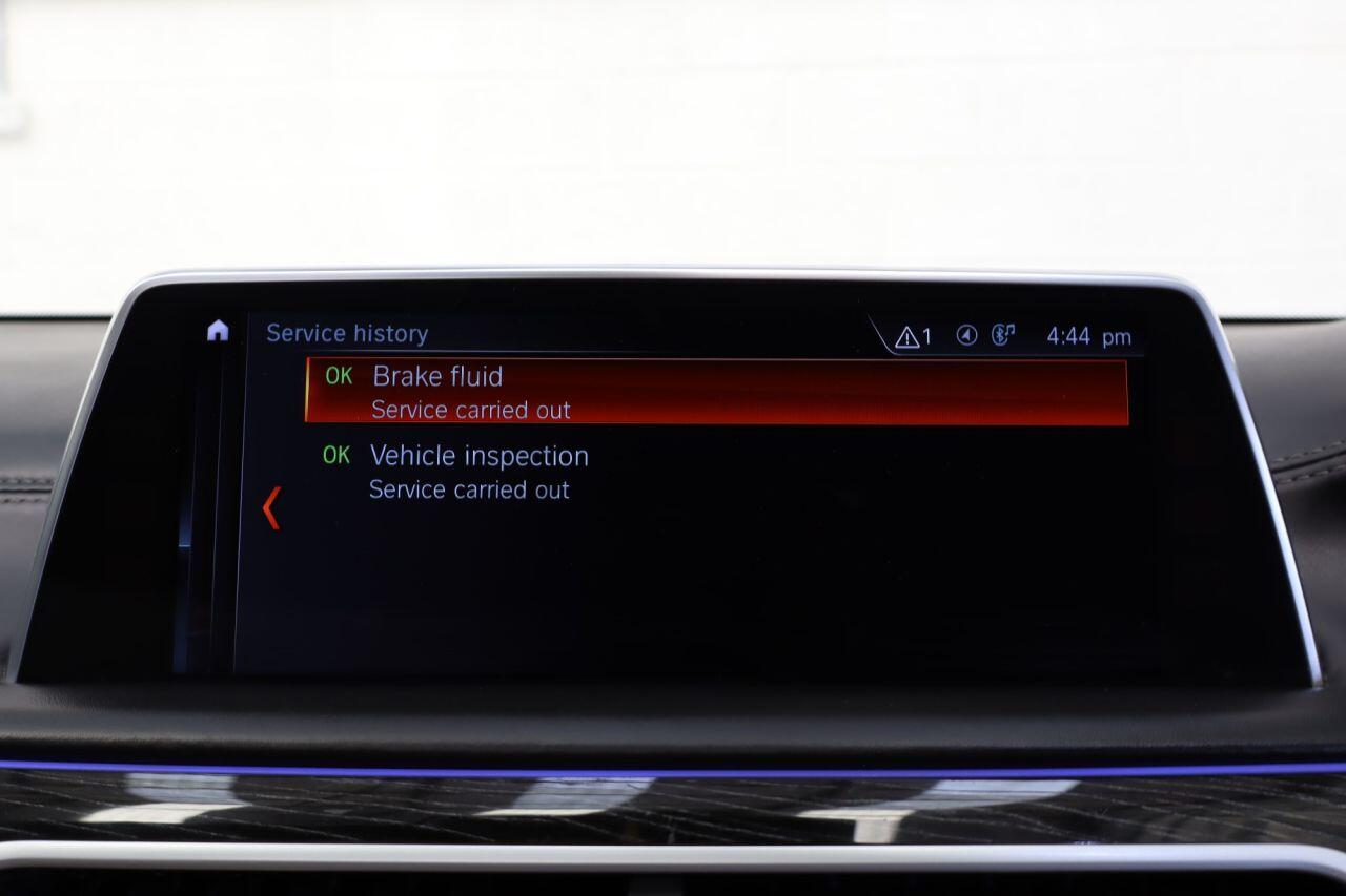 BMW 7 Series view 79