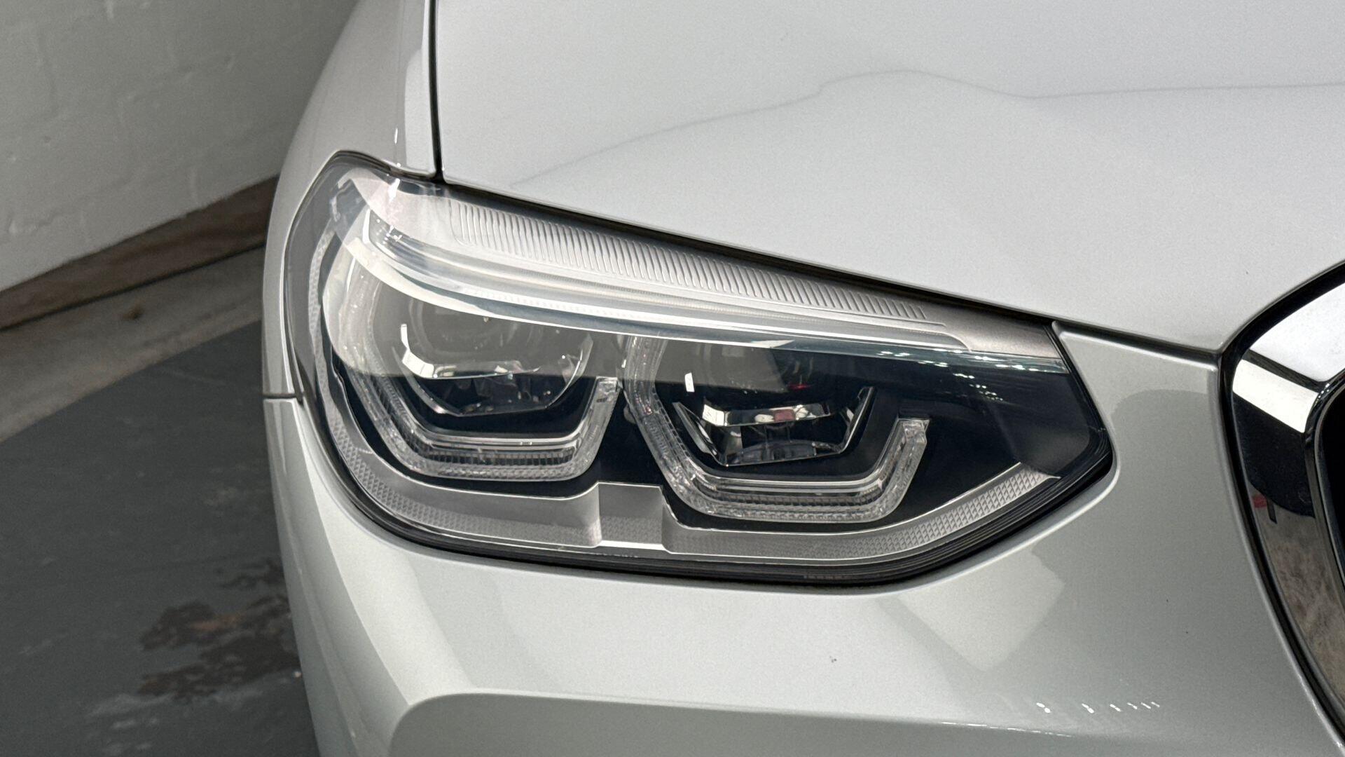 BMW X3 view 23