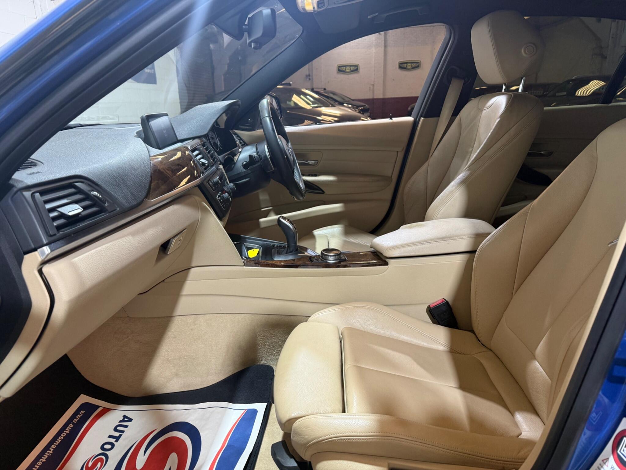 BMW 3 Series view 59