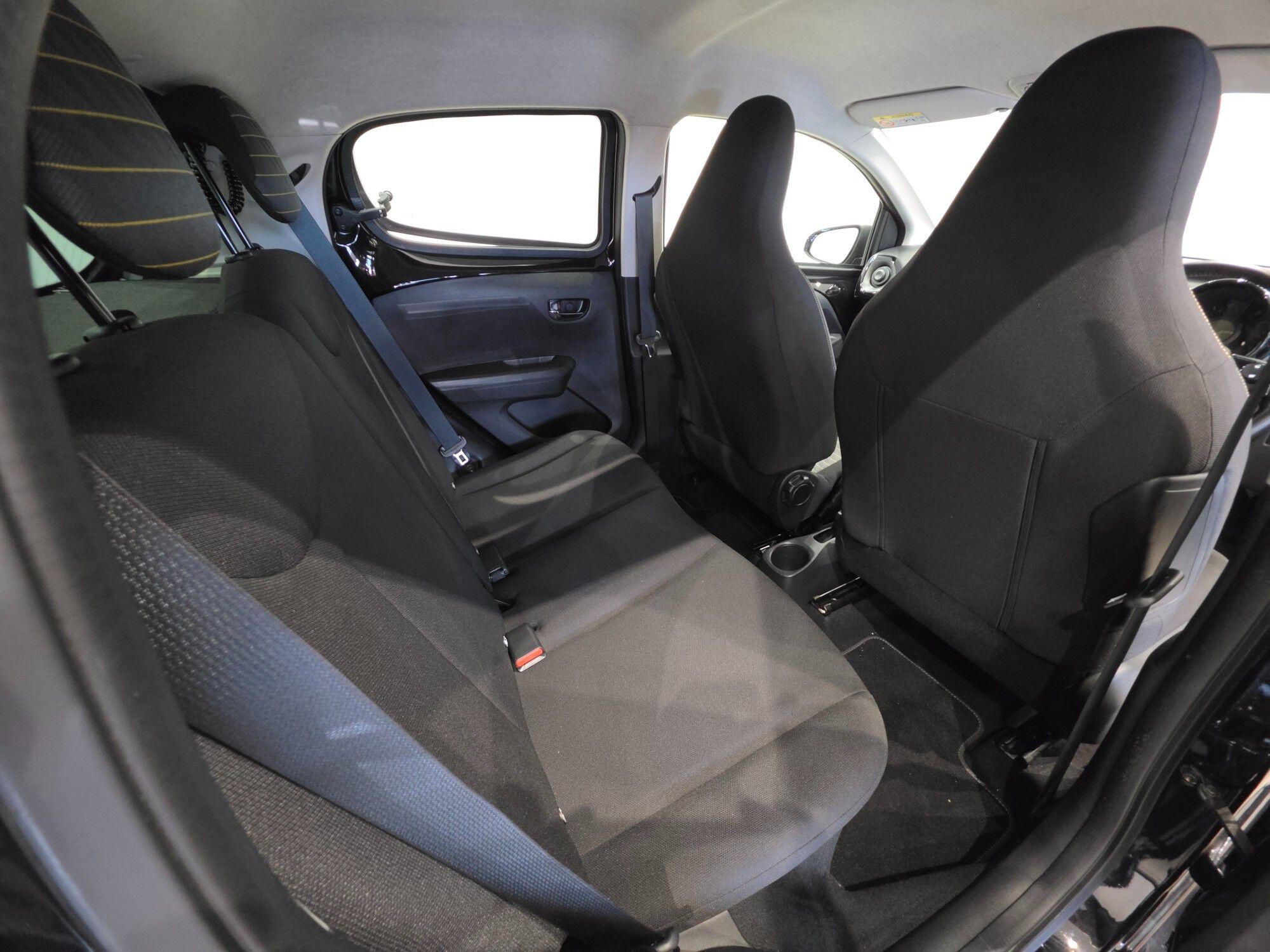 Peugeot 108 view 77