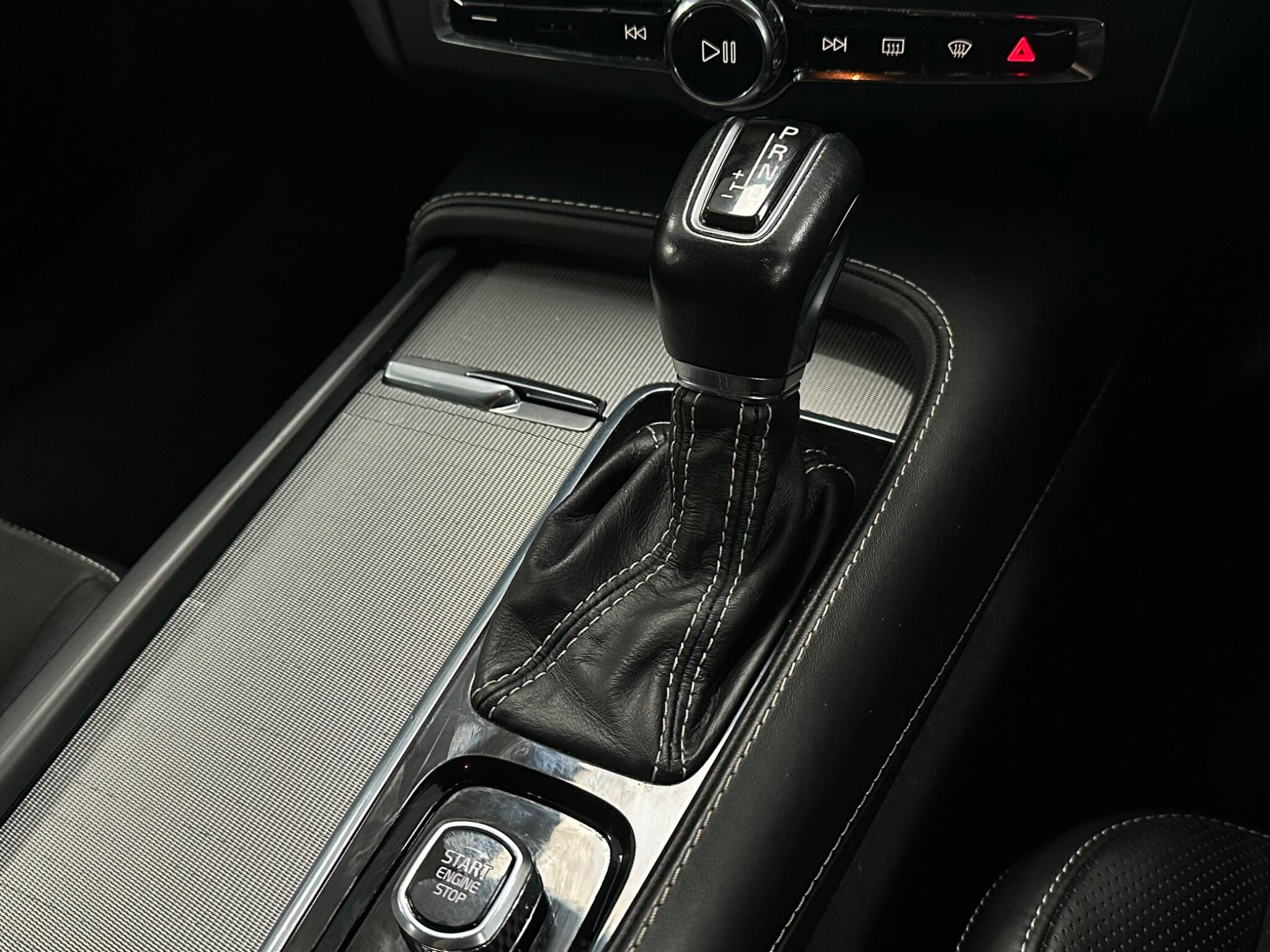 Volvo S90 view 23