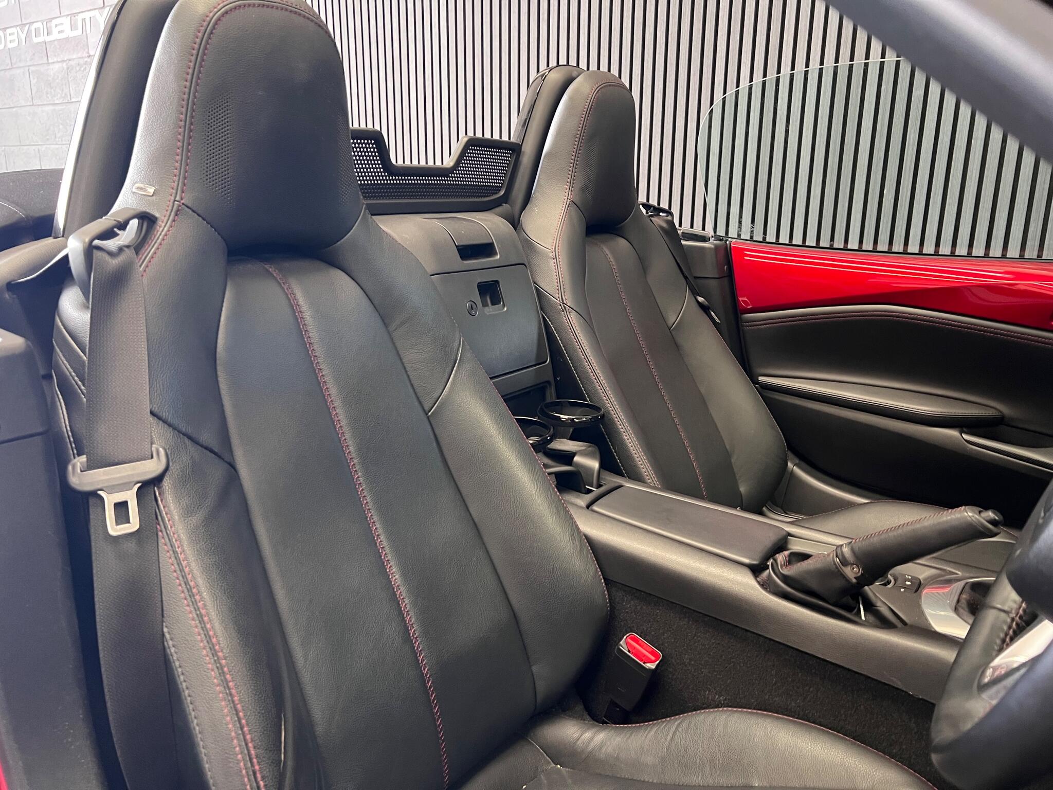 Mazda MX-5 view 12