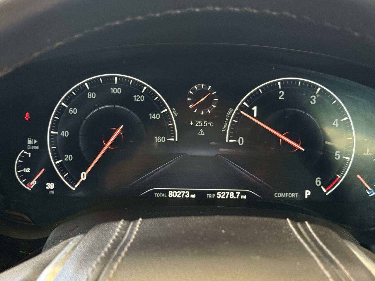 BMW 5 Series view 36