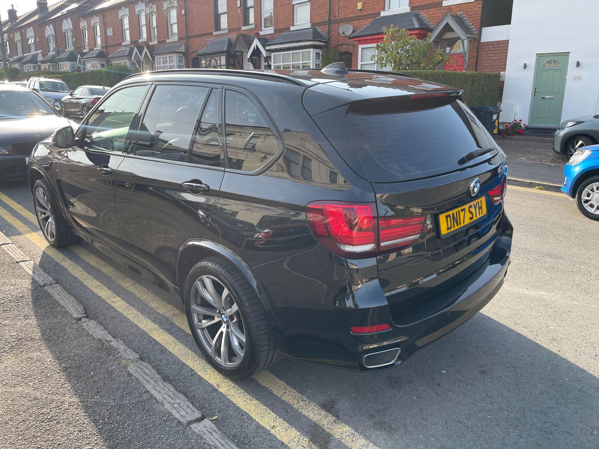 BMW X5 view 21