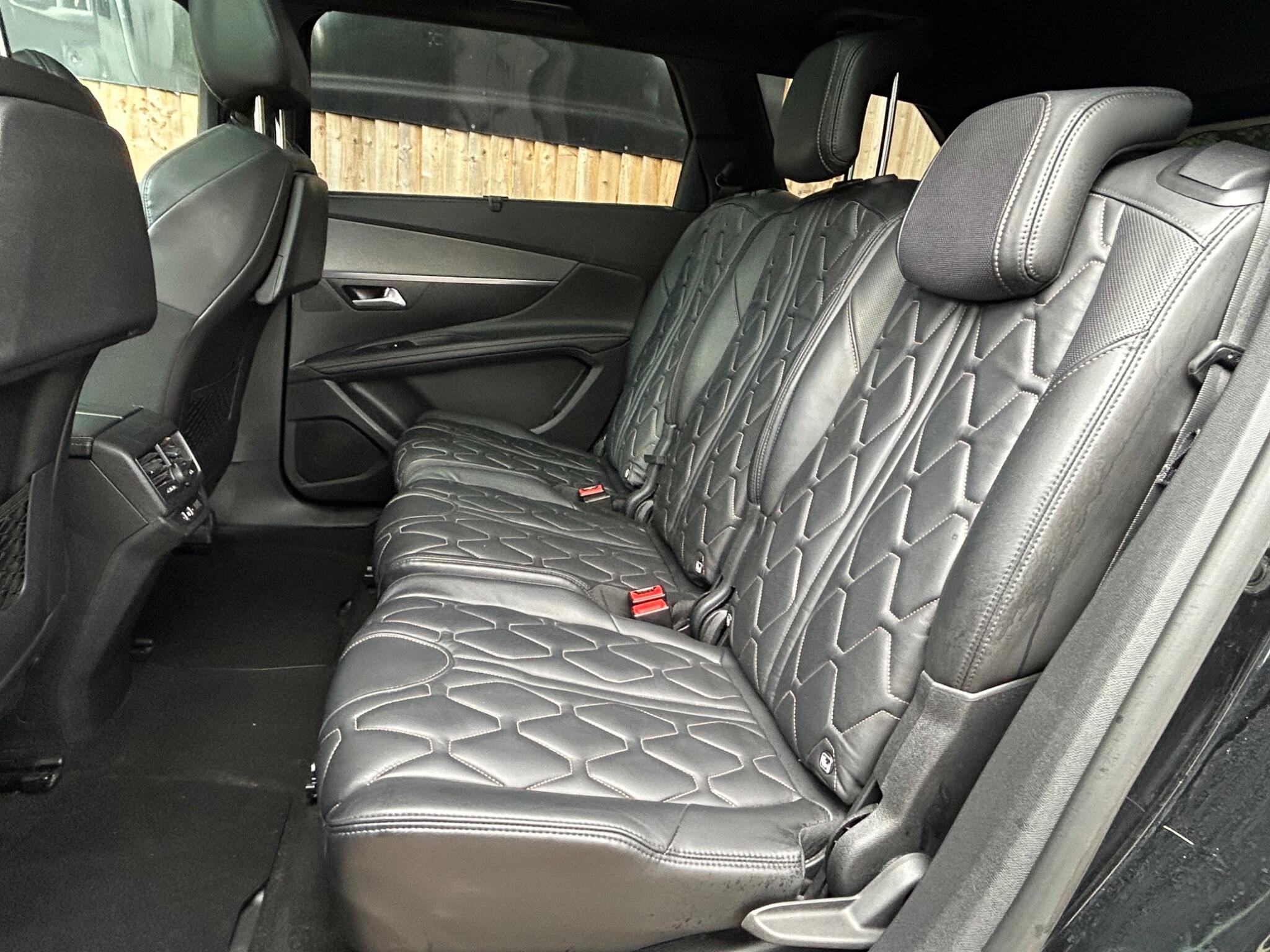 Peugeot 5008 view 32