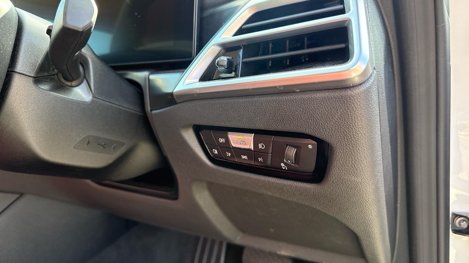 BMW i4 view 27