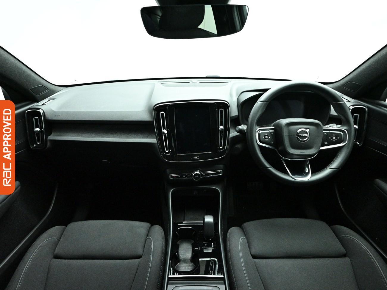Volvo C40 view 2