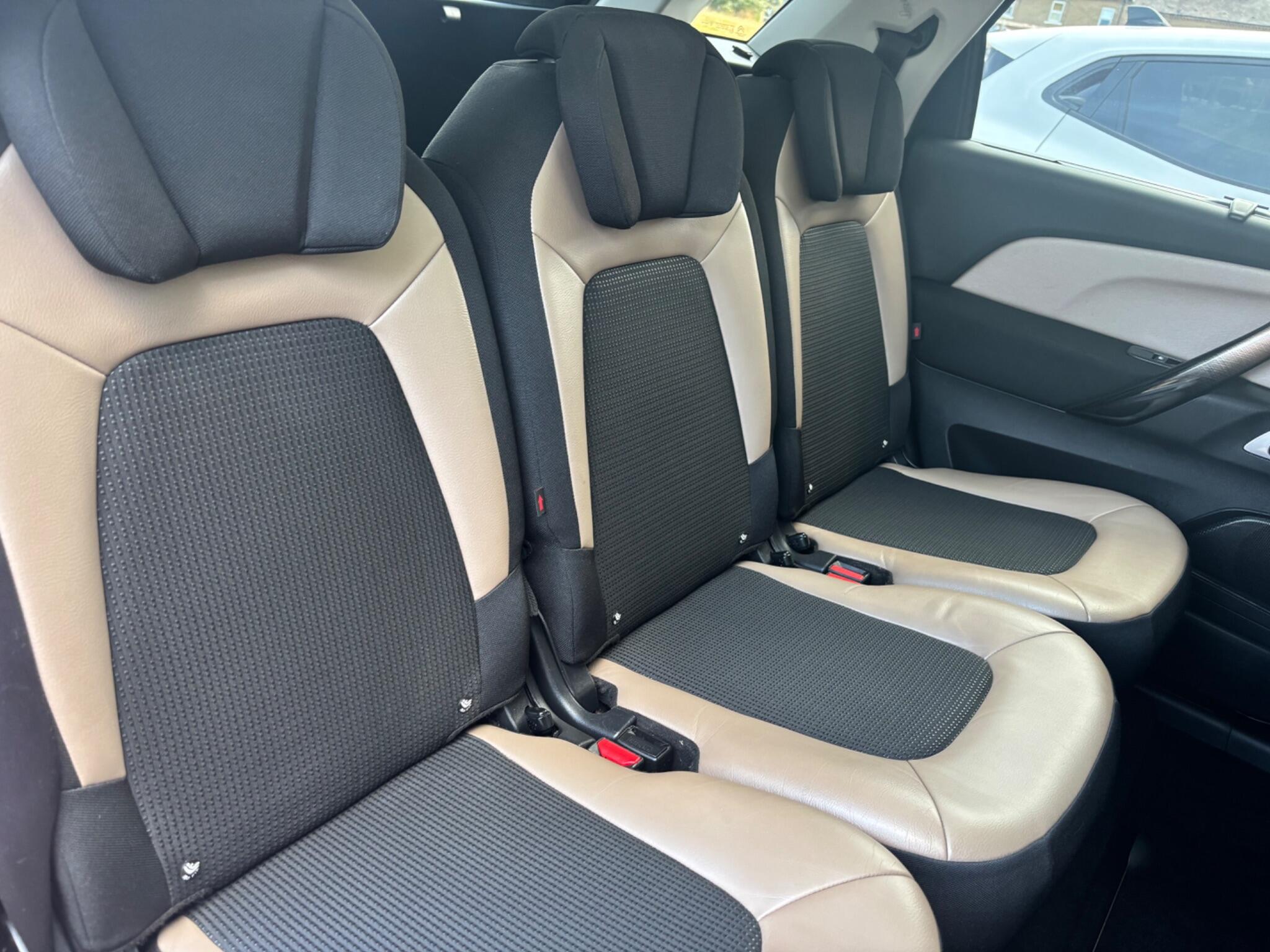 Citroen C4 Picasso view 16