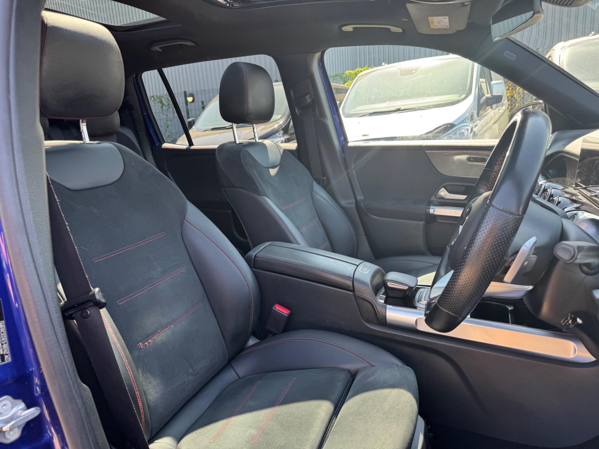 Mercedes-Benz GLB view 15
