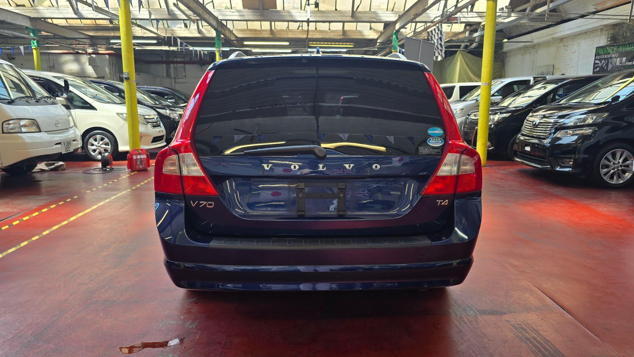 Volvo V70 view 30