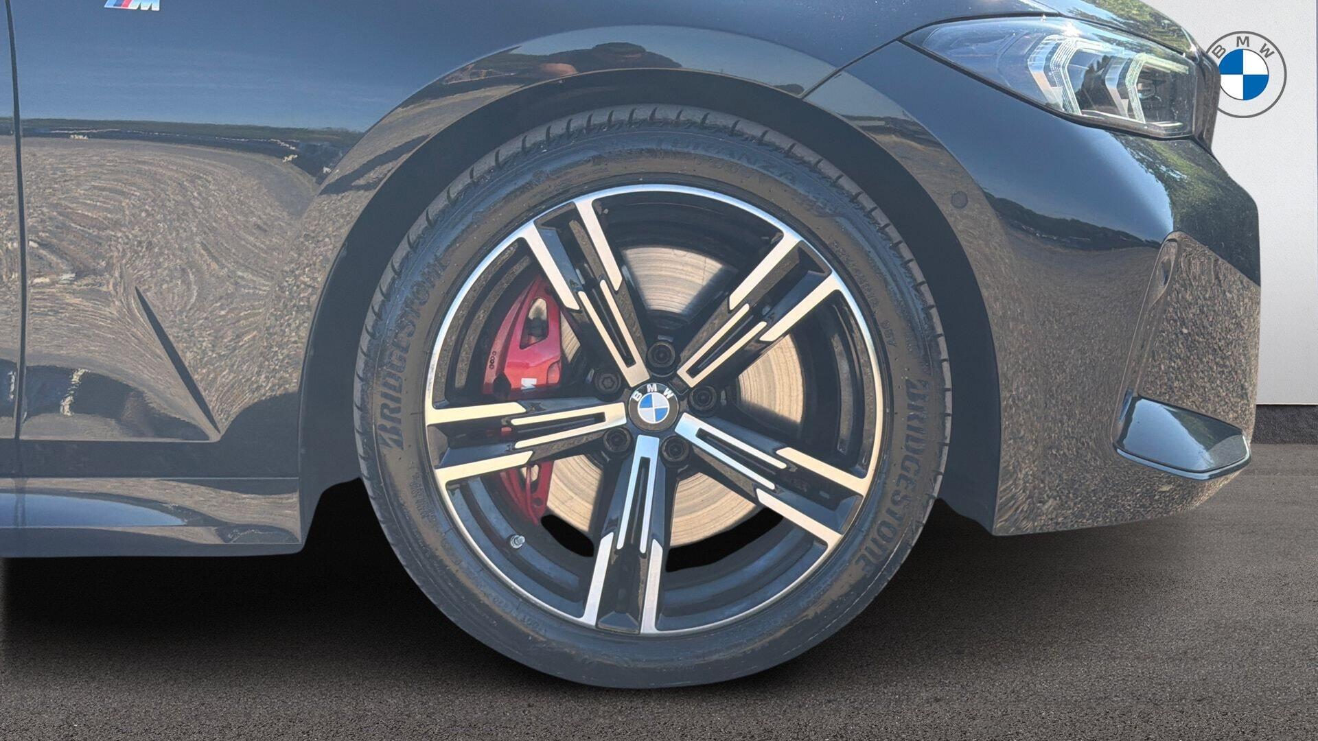 BMW 3 Series view 14