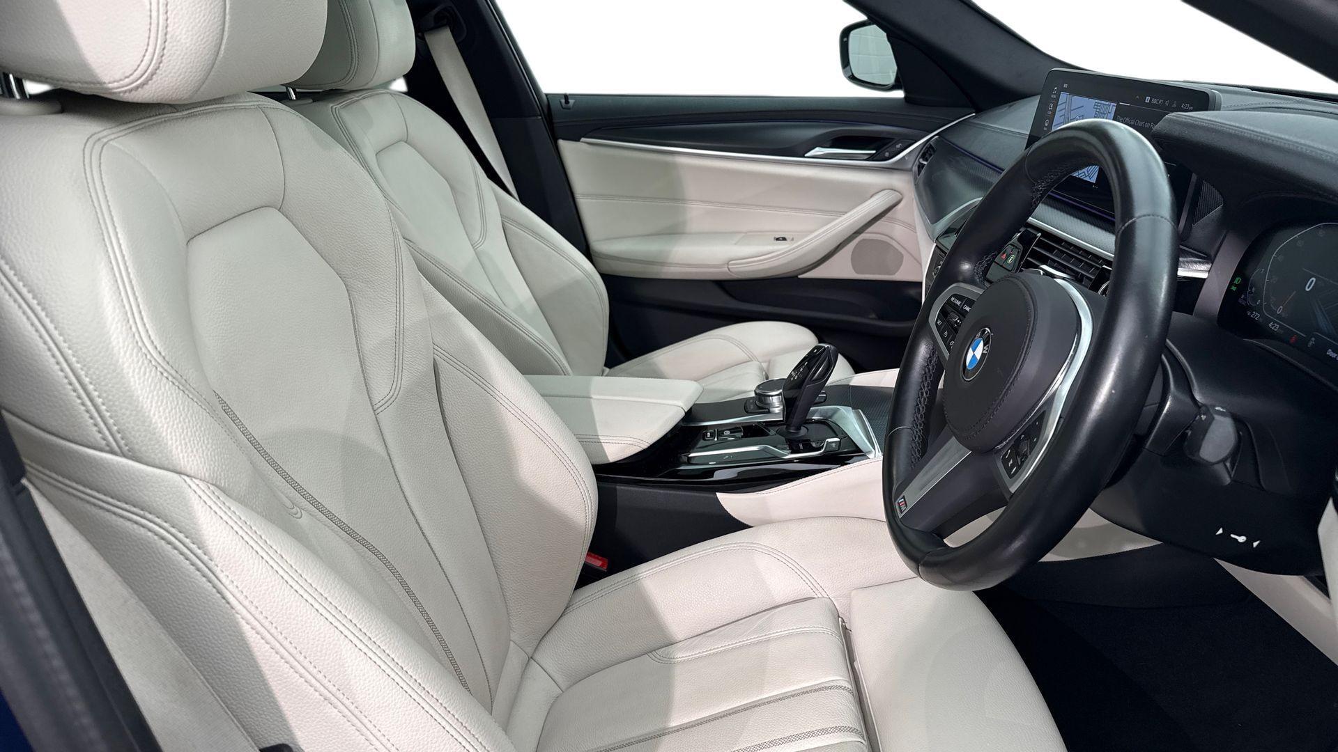 BMW 5 Series view 11