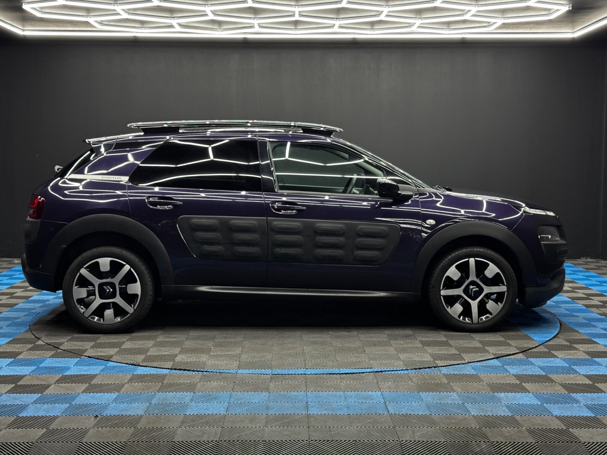 Citroen C4 Cactus view 4