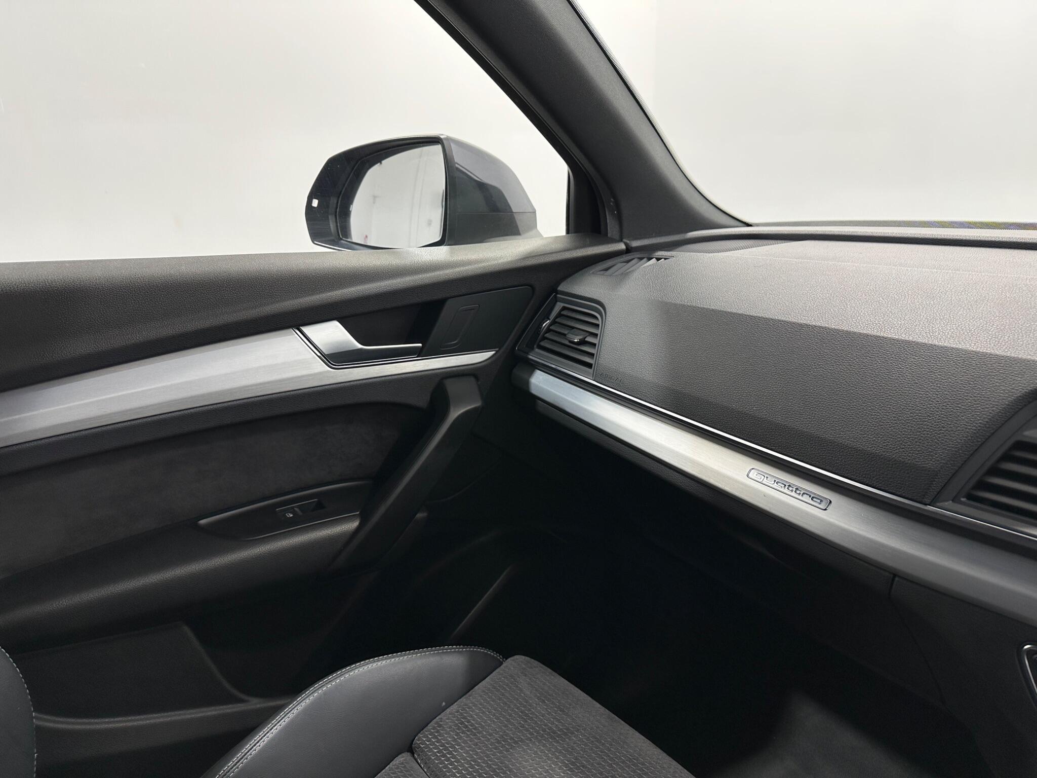 Audi Audi Q5 view 28