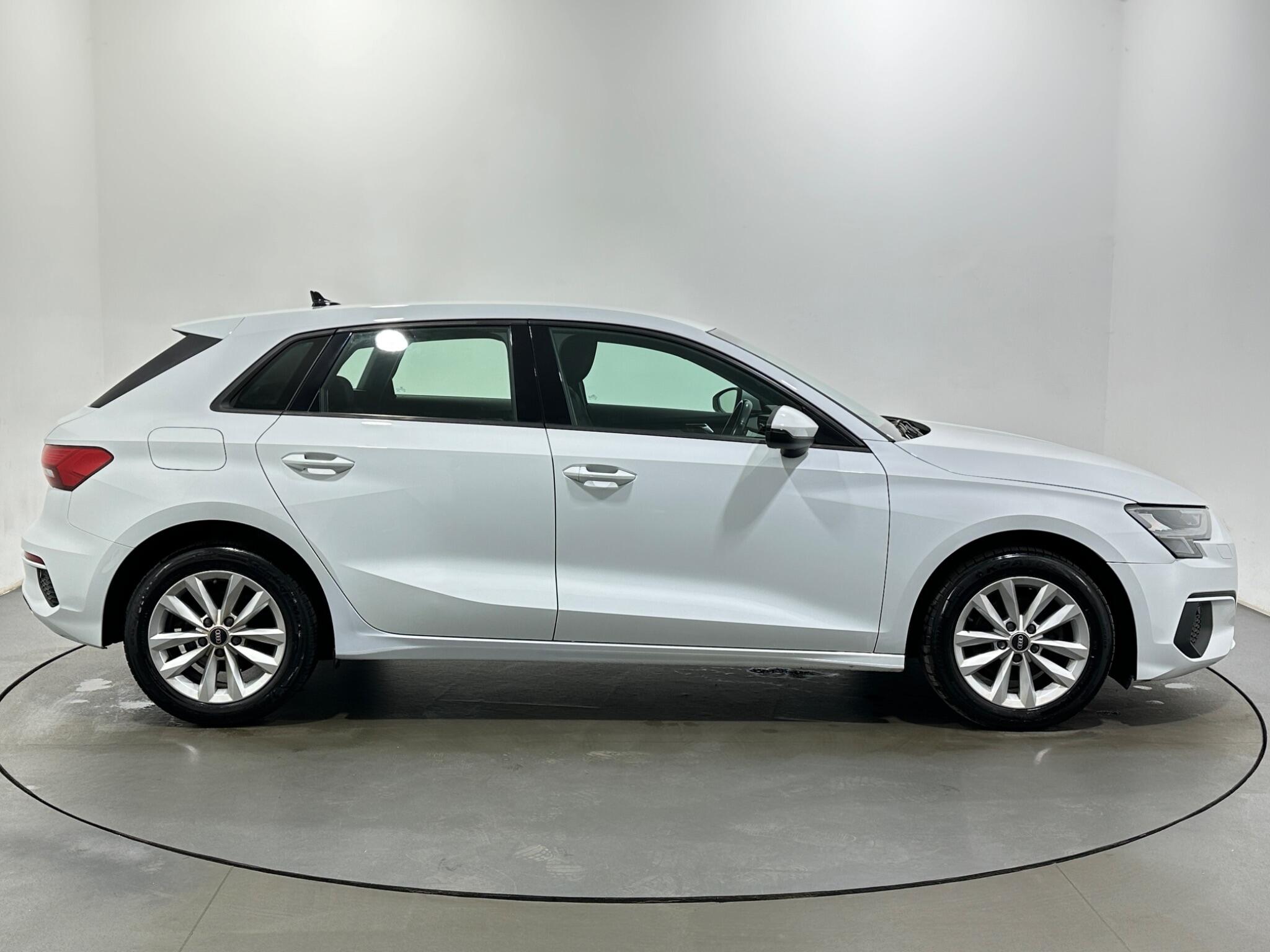Audi A3 view 9
