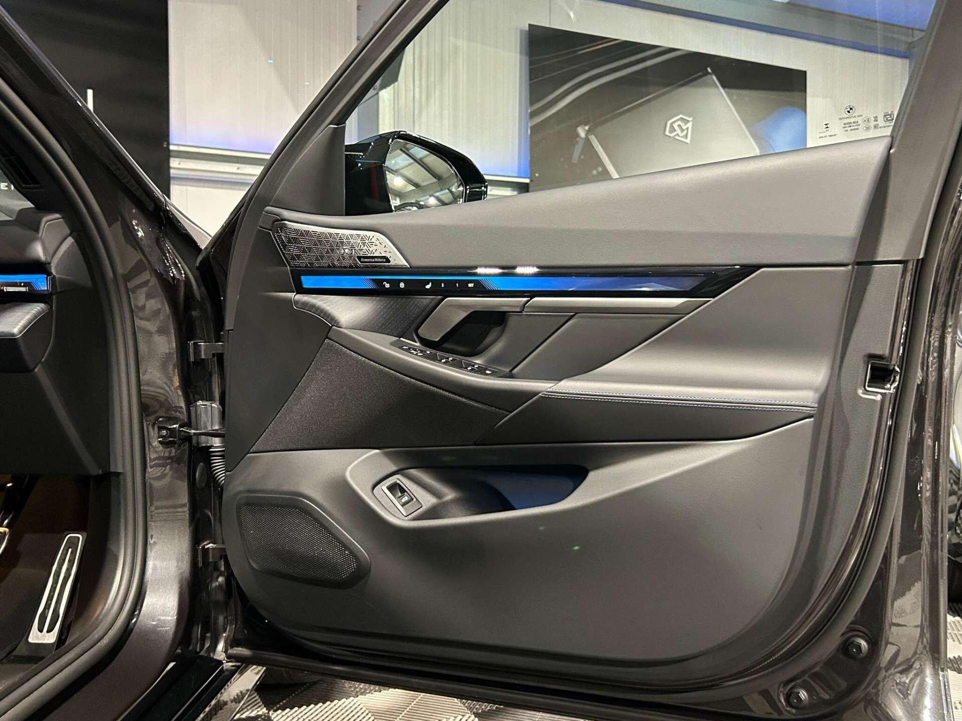 BMW I5 view 39