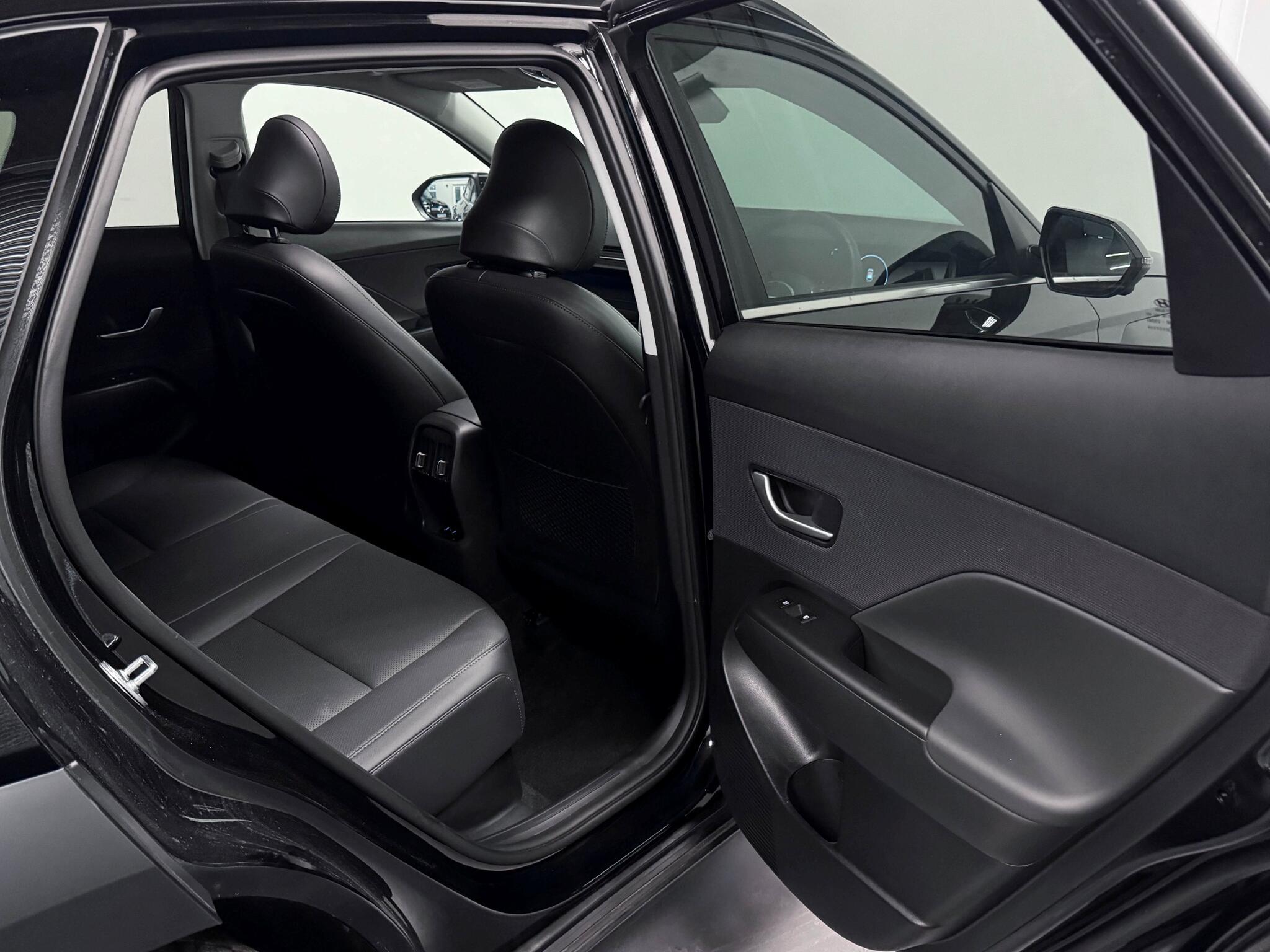 Hyundai Kona view 9
