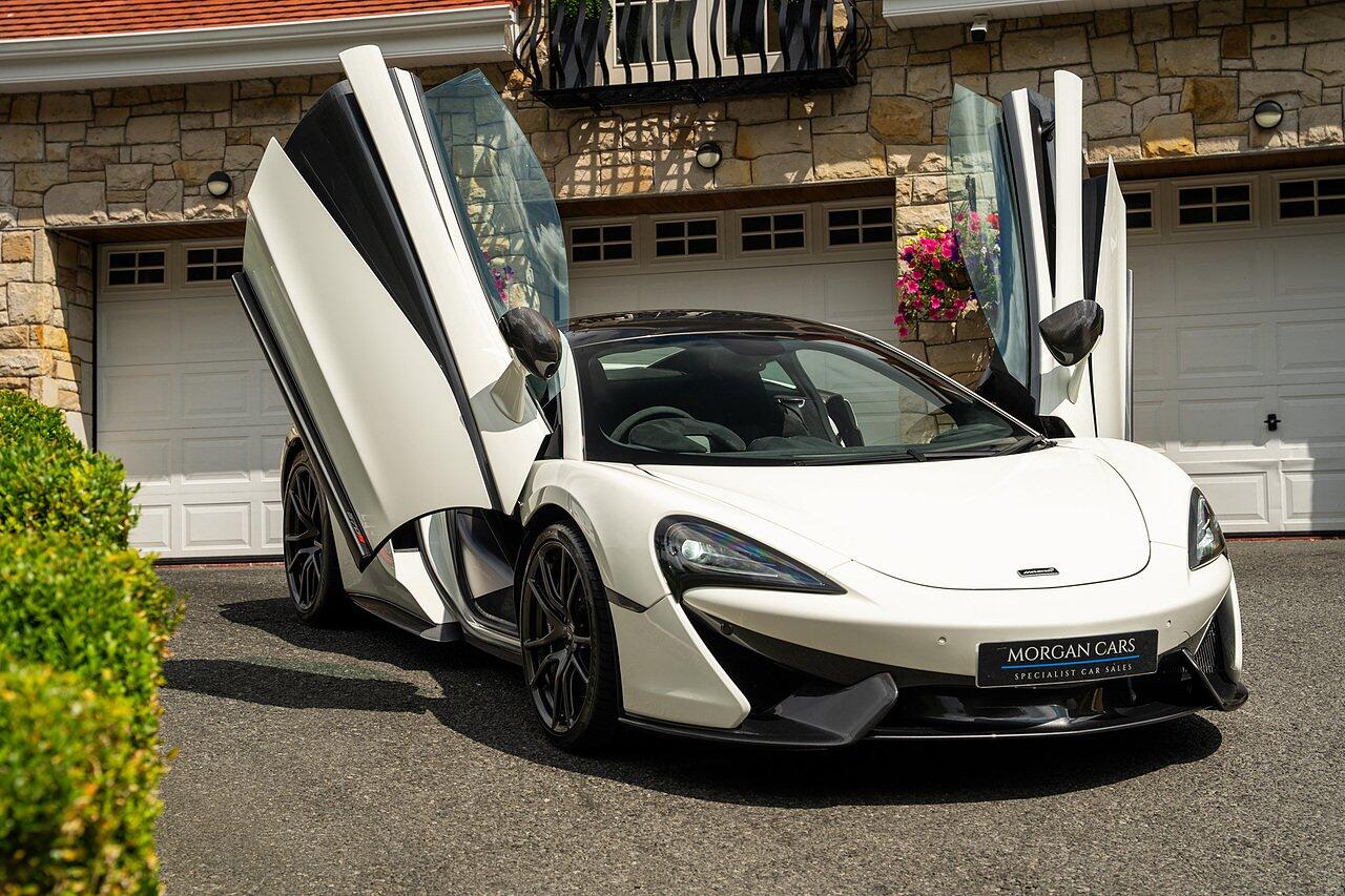 McLaren 570S view 100