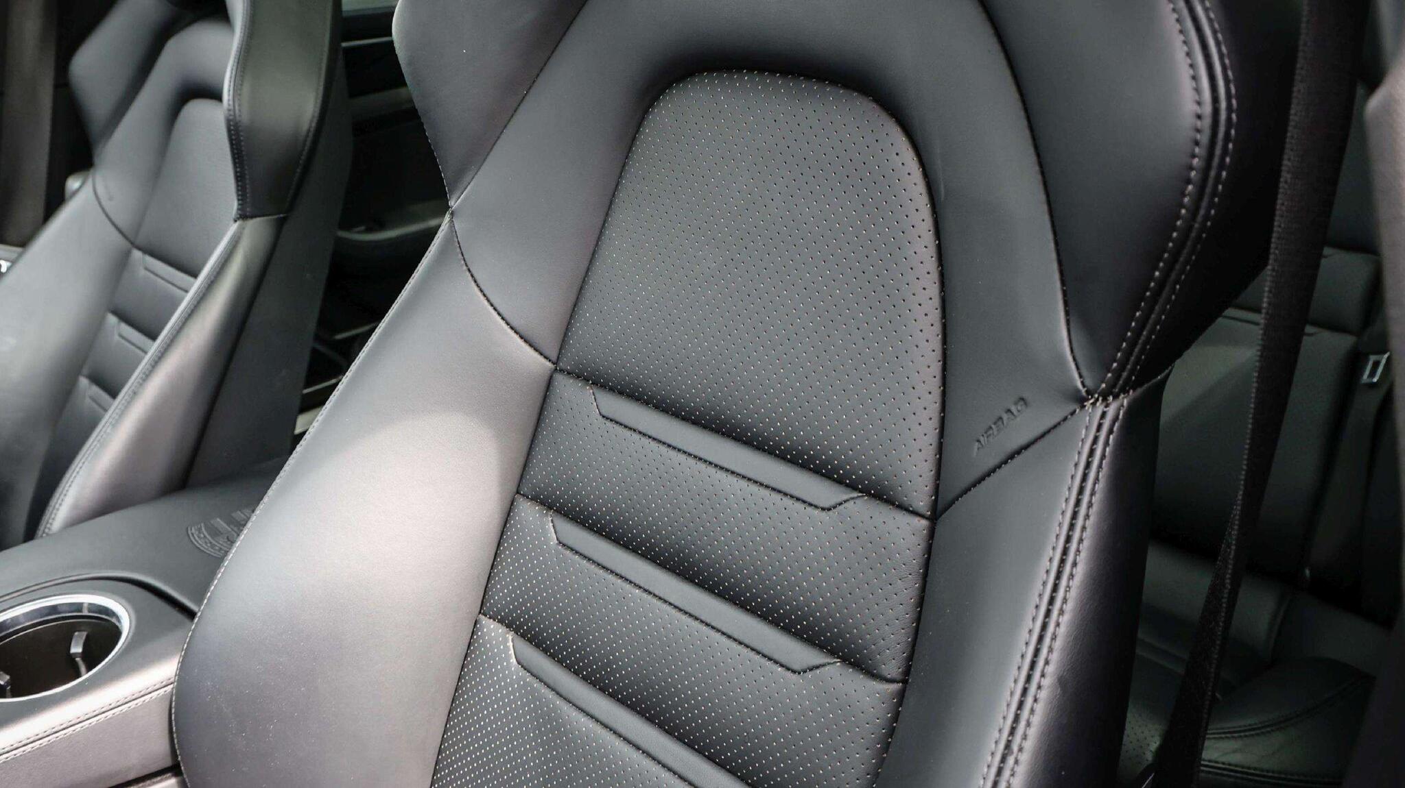 Porsche Panamera view 16