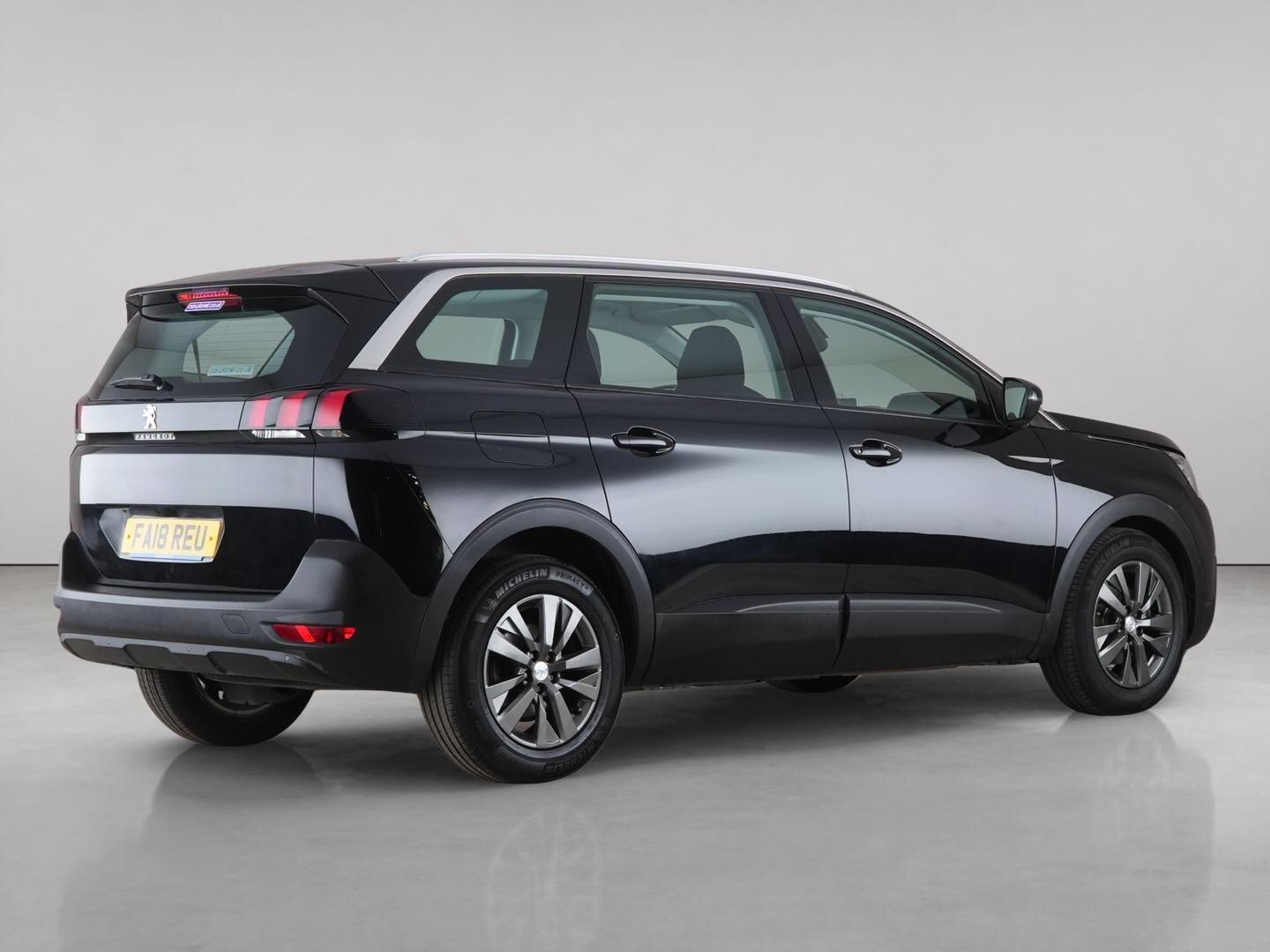 Peugeot 5008 view 6