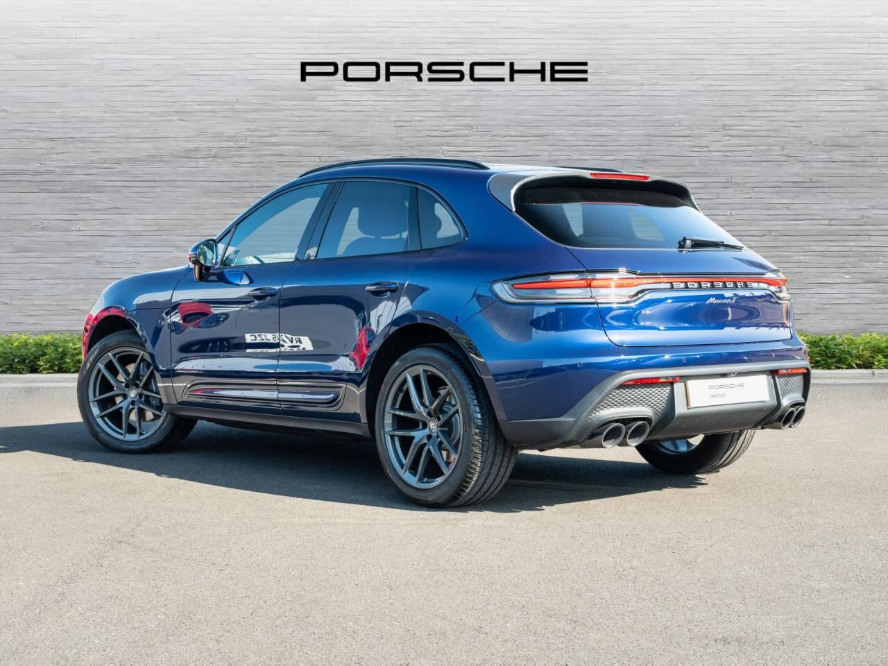 Porsche Macan view 3