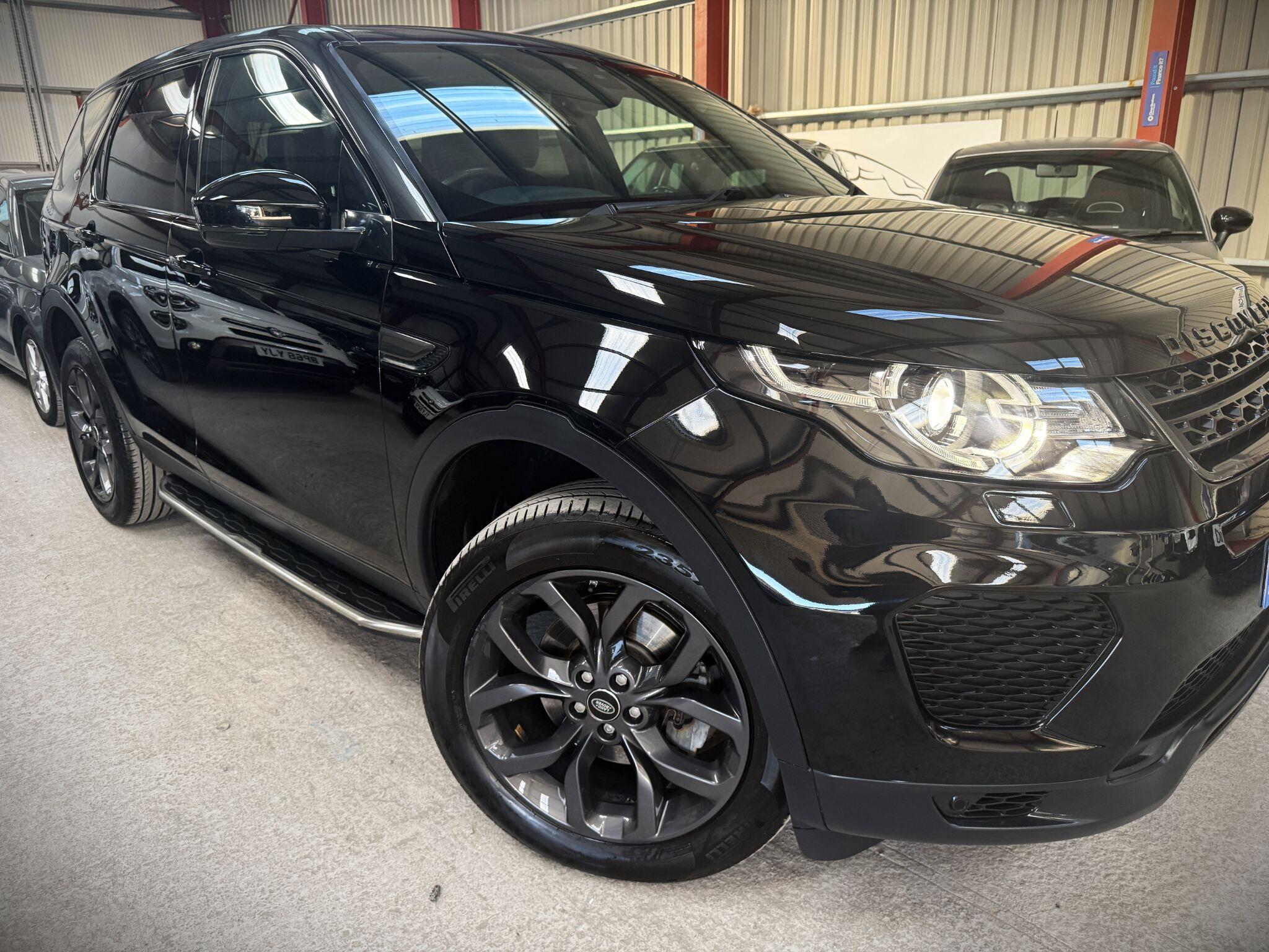 Land Rover Discovery Sport view 18