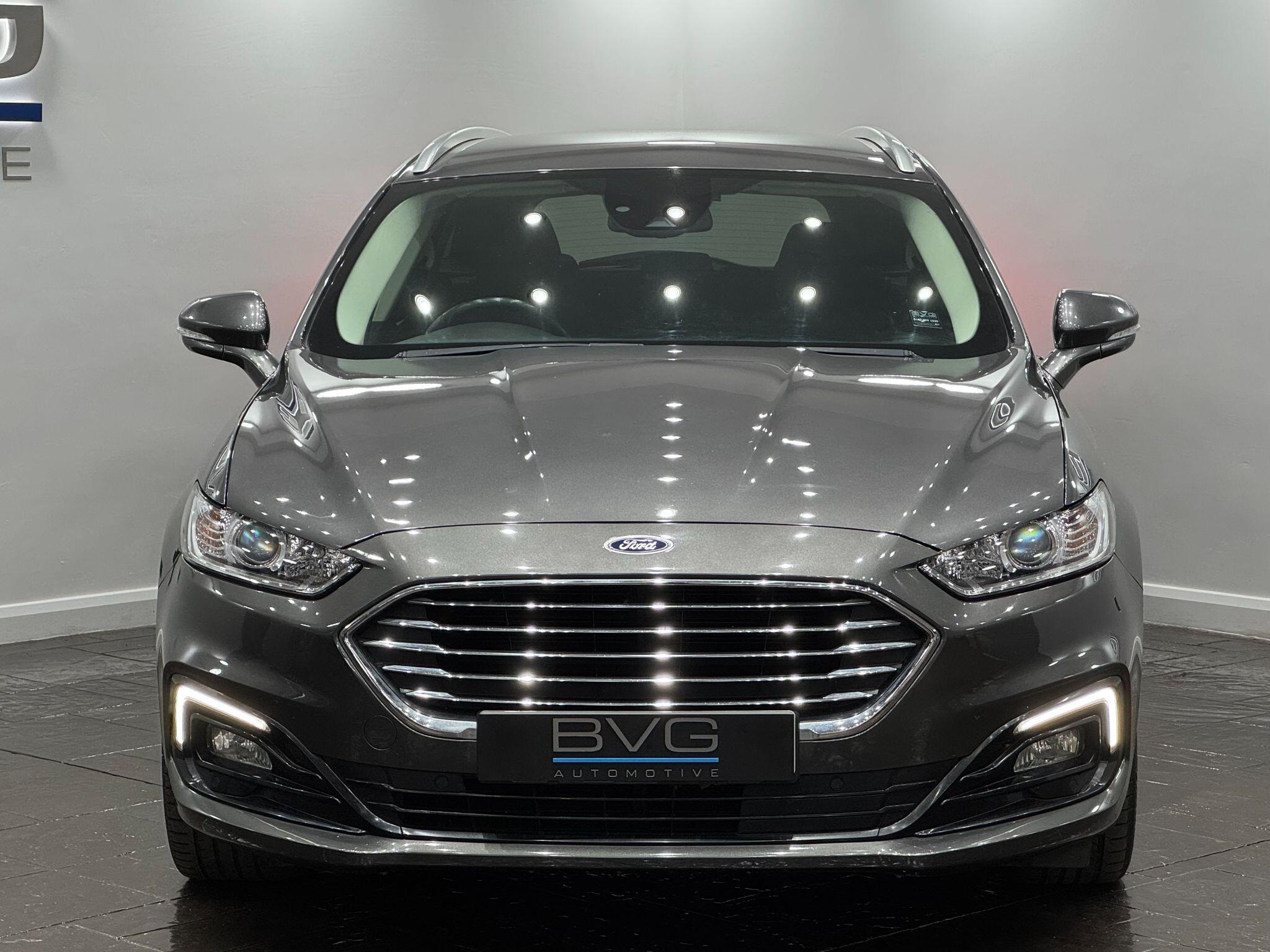 Ford Mondeo view 4