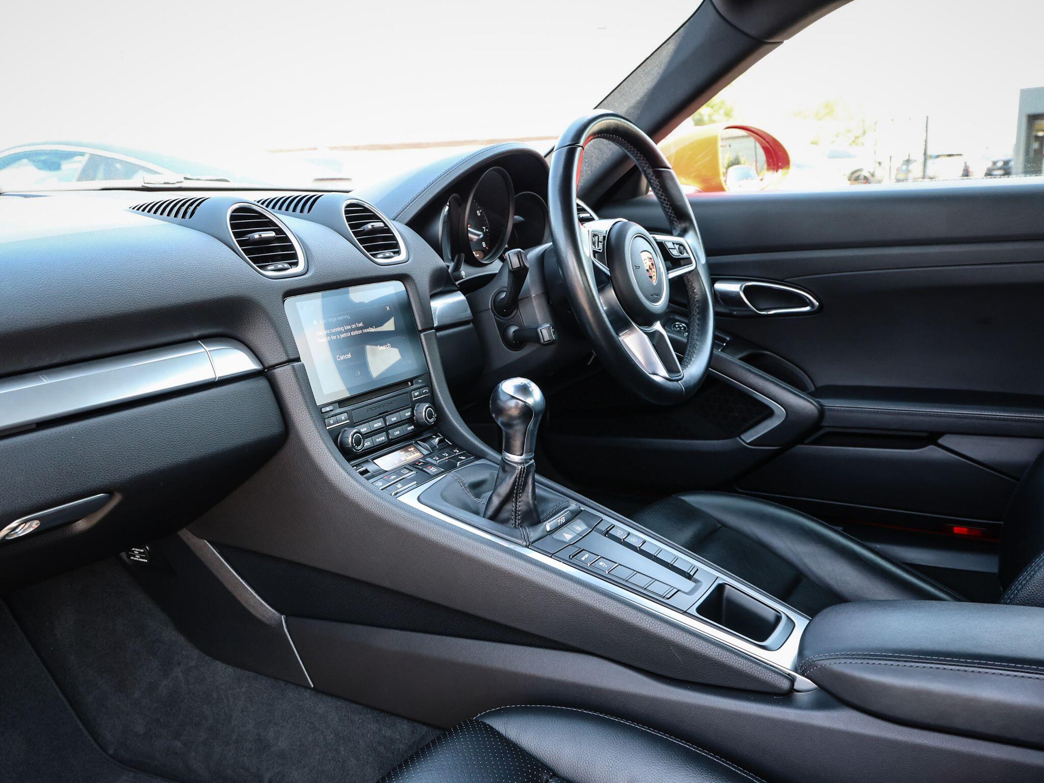 Porsche Cayman view 39