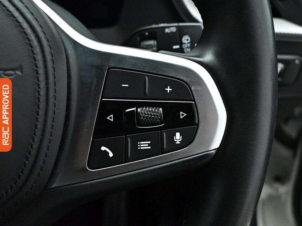 BMW 1 Series view 22