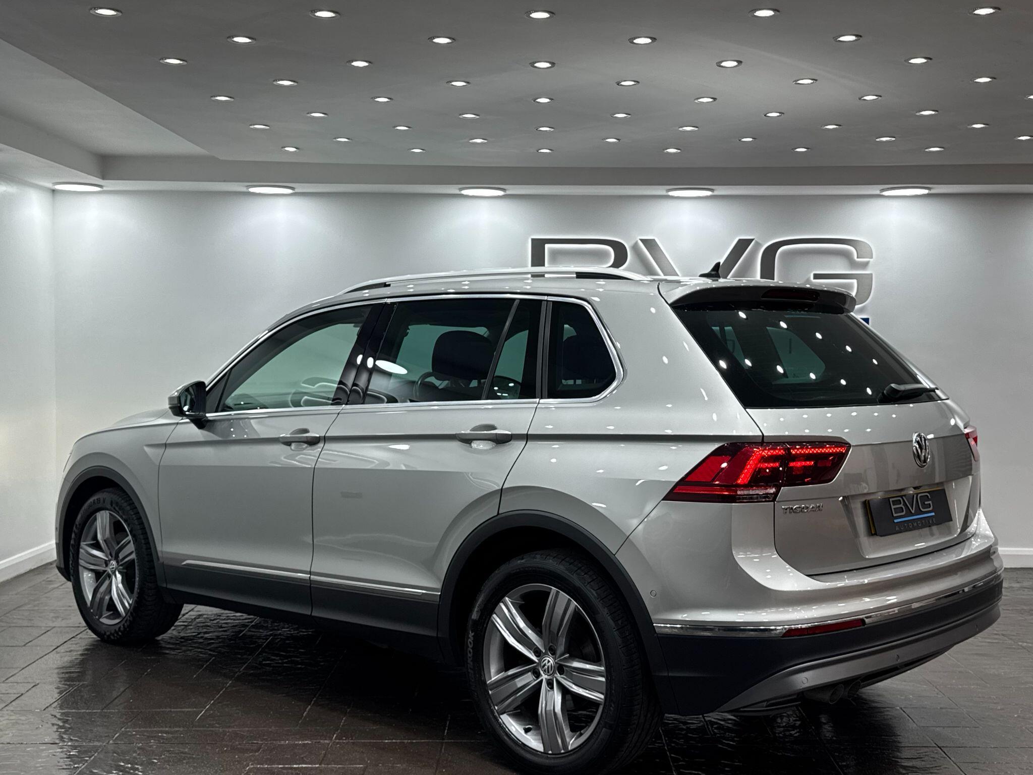 Volkswagen Tiguan view 17