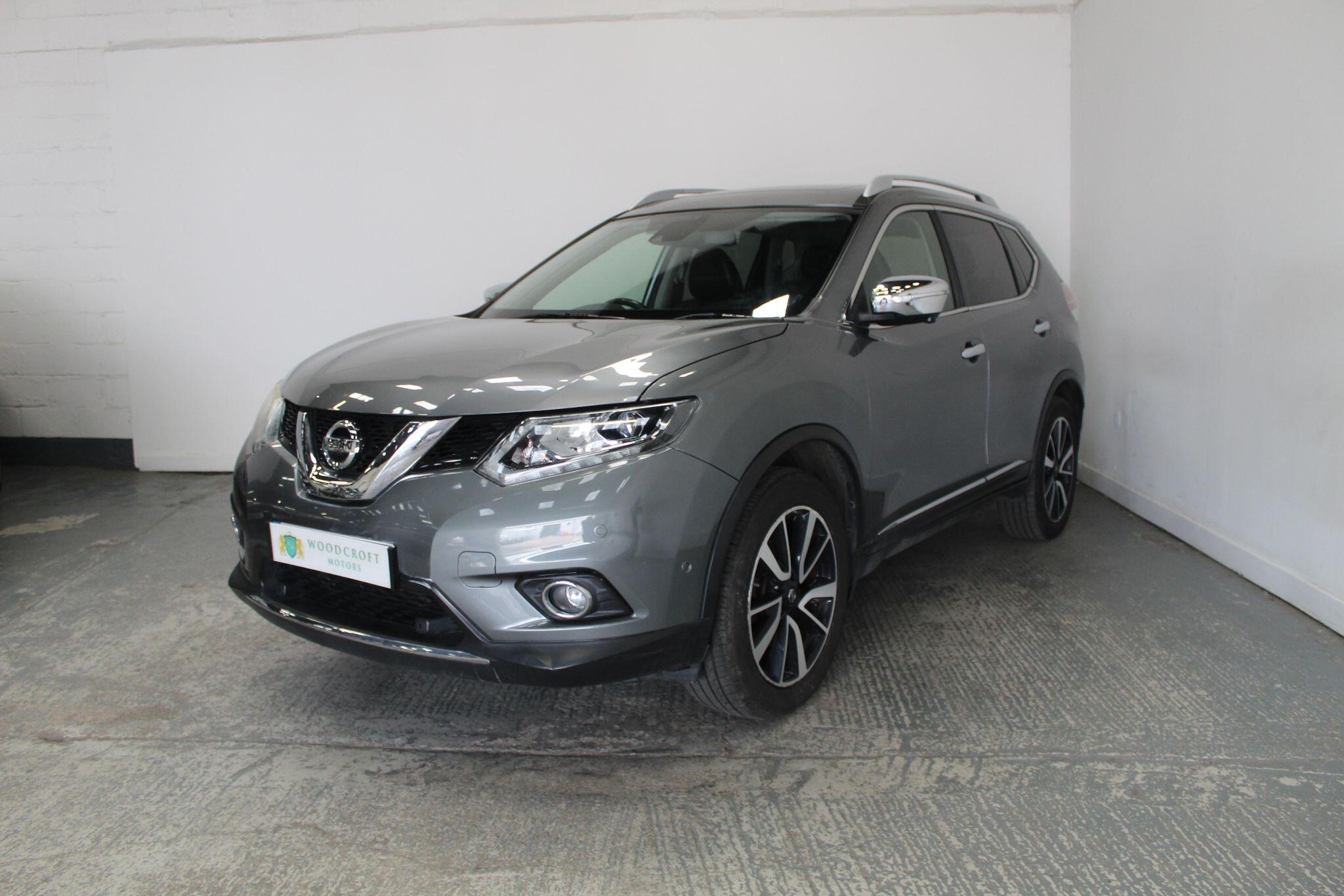 Nissan X-Trail view 2