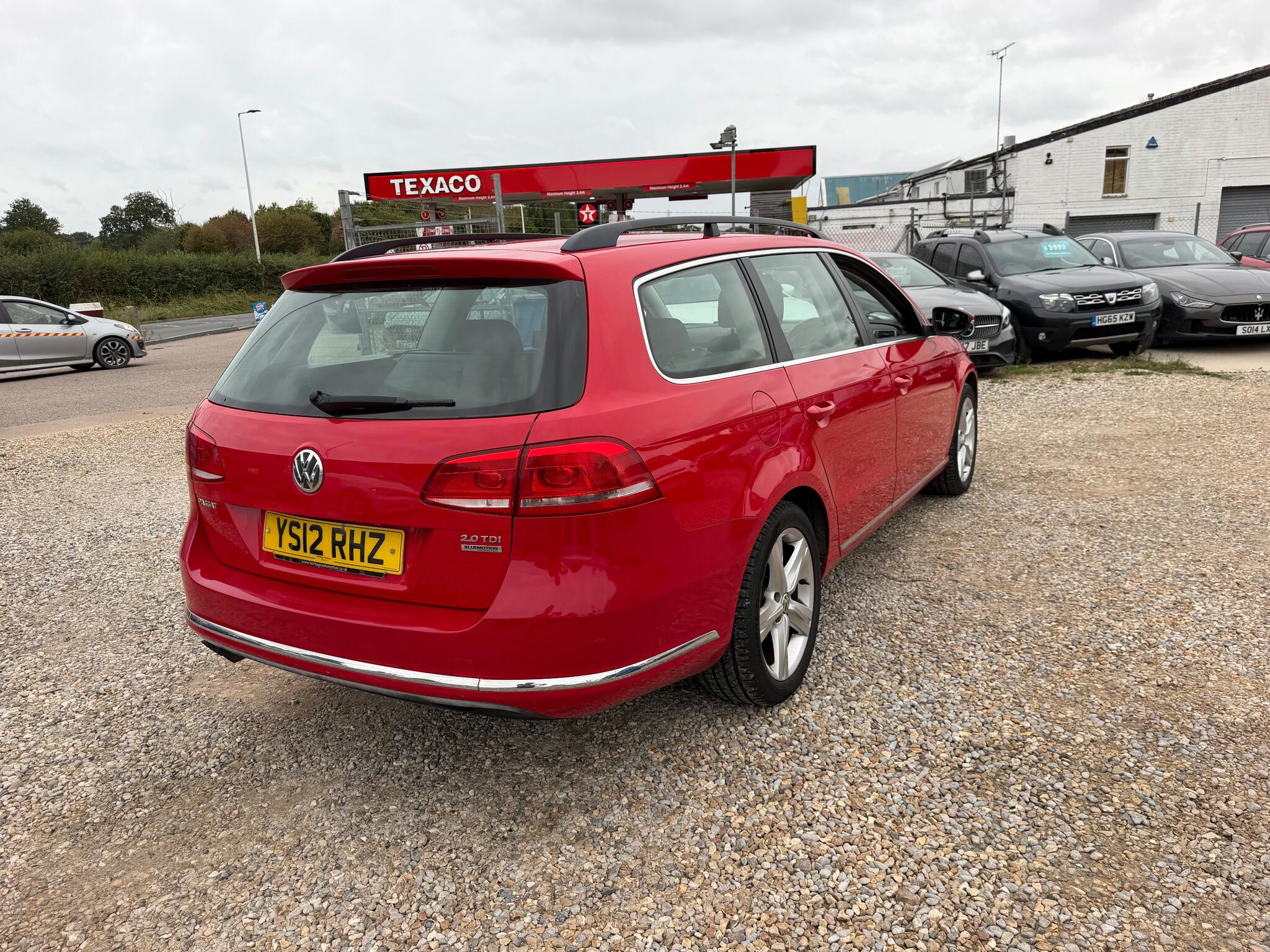 Volkswagen Passat view 9
