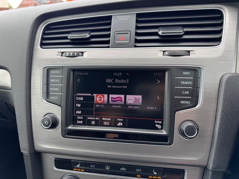 Volkswagen Golf view 20