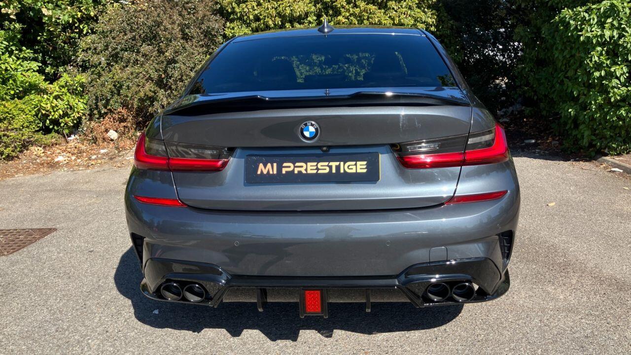 BMW 3 Series view 33