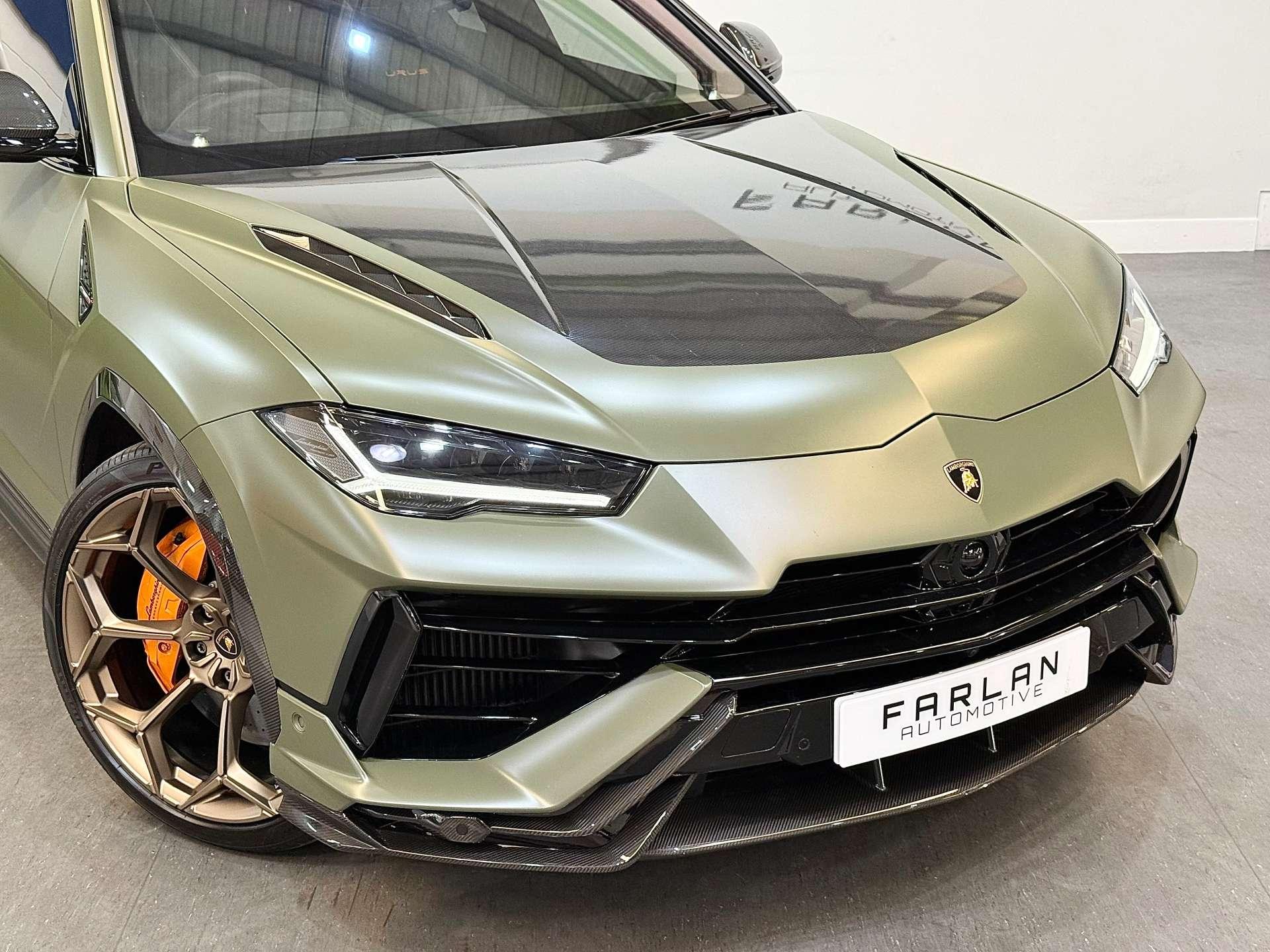 Lamborghini Urus view 8
