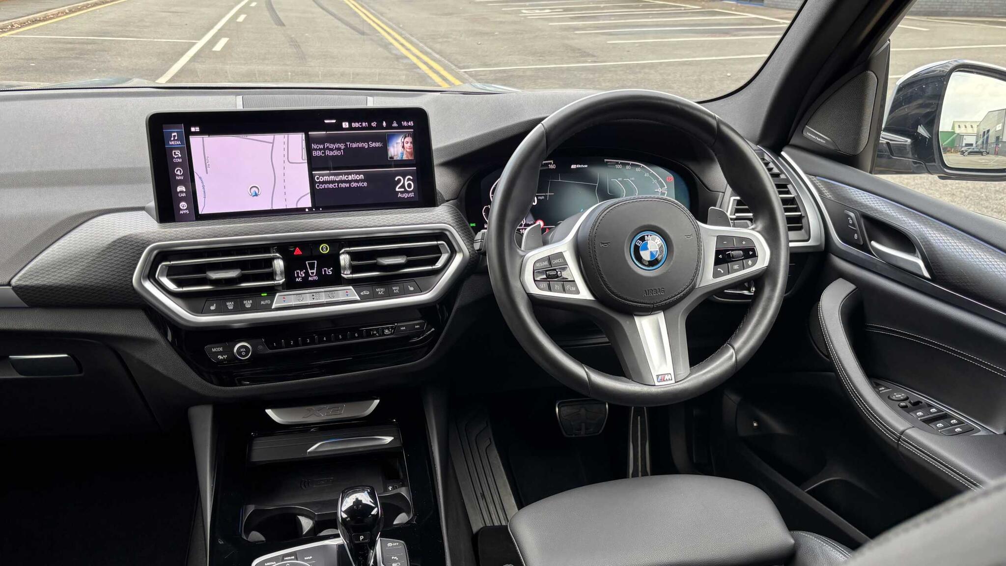 BMW X3 view 5