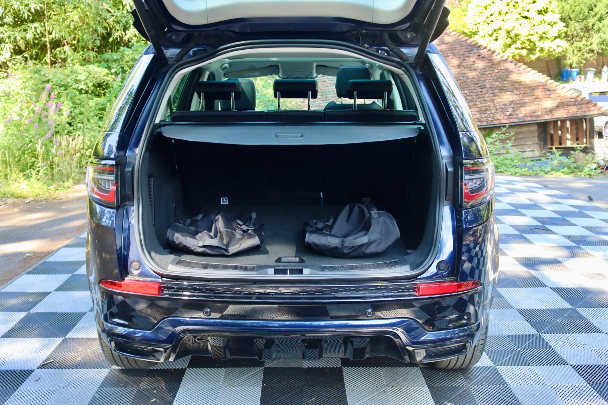 Land Rover Discovery Sport view 25