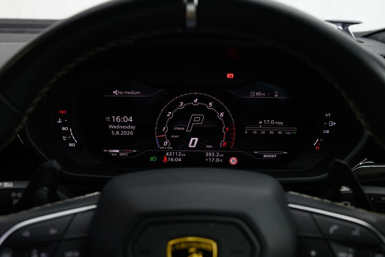 Lamborghini Urus view 43