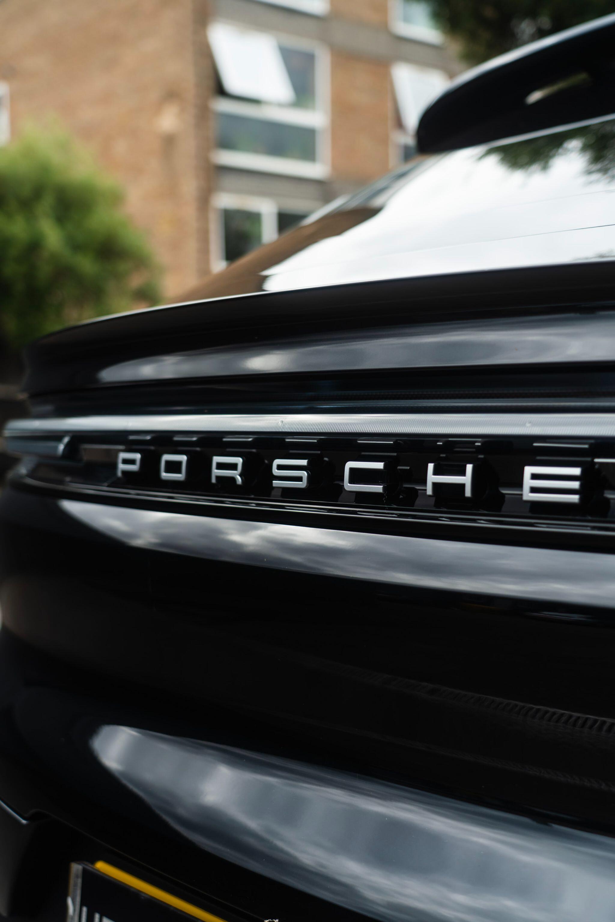 Porsche Cayenne view 56