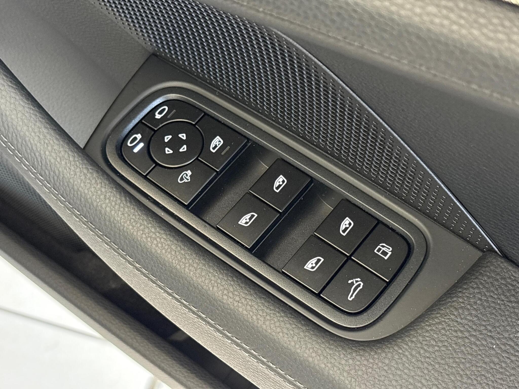 Porsche Panamera view 37