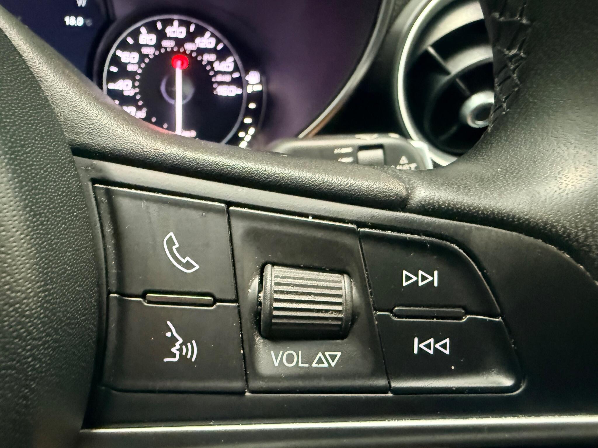 Alfa Romeo Giulia view 23